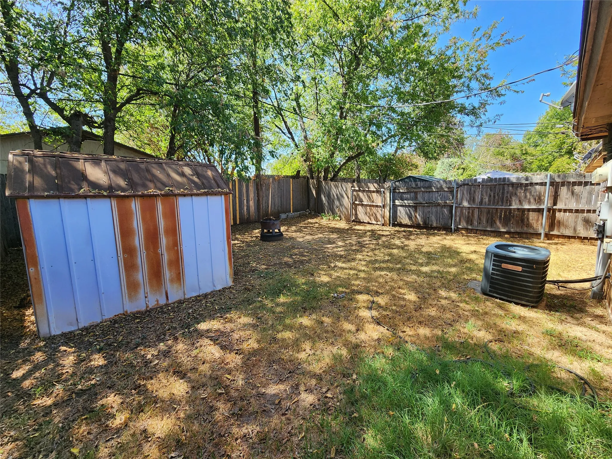 Quadruplex For Rent in Tarrant County , 617 Race Street 4, Crowley, Texas 76036, 2 Bedroom, 2 Bathroom, Garage spaces, 950 Sqft, built in 1989, mls#21388586, Real Estate Agent in Crowley, Homes For Rent in Tarrant county, Homes For Rent in Crowley, Realtor in Crowley Texas, Real Estate Brokerage Independent Realty Texas, Luminita Cordes Realtor