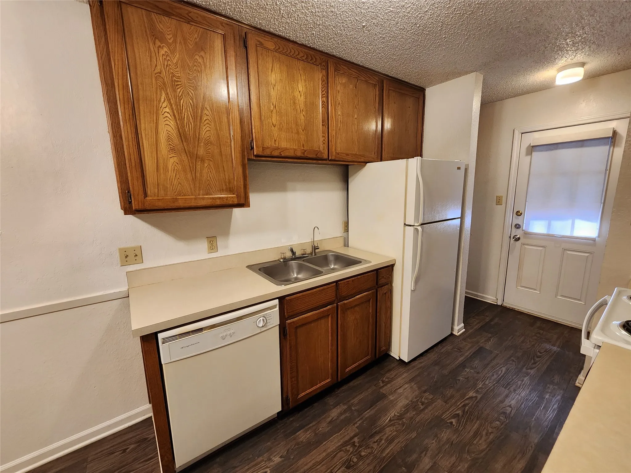 Quadruplex For Rent in Tarrant County , 617 Race Street 4, Crowley, Texas 76036, 2 Bedroom, 2 Bathroom, Garage spaces, 950 Sqft, built in 1989, mls#21388586, Real Estate Agent in Crowley, Homes For Rent in Tarrant county, Homes For Rent in Crowley, Realtor in Crowley Texas, Real Estate Brokerage Independent Realty Texas, Luminita Cordes Realtor