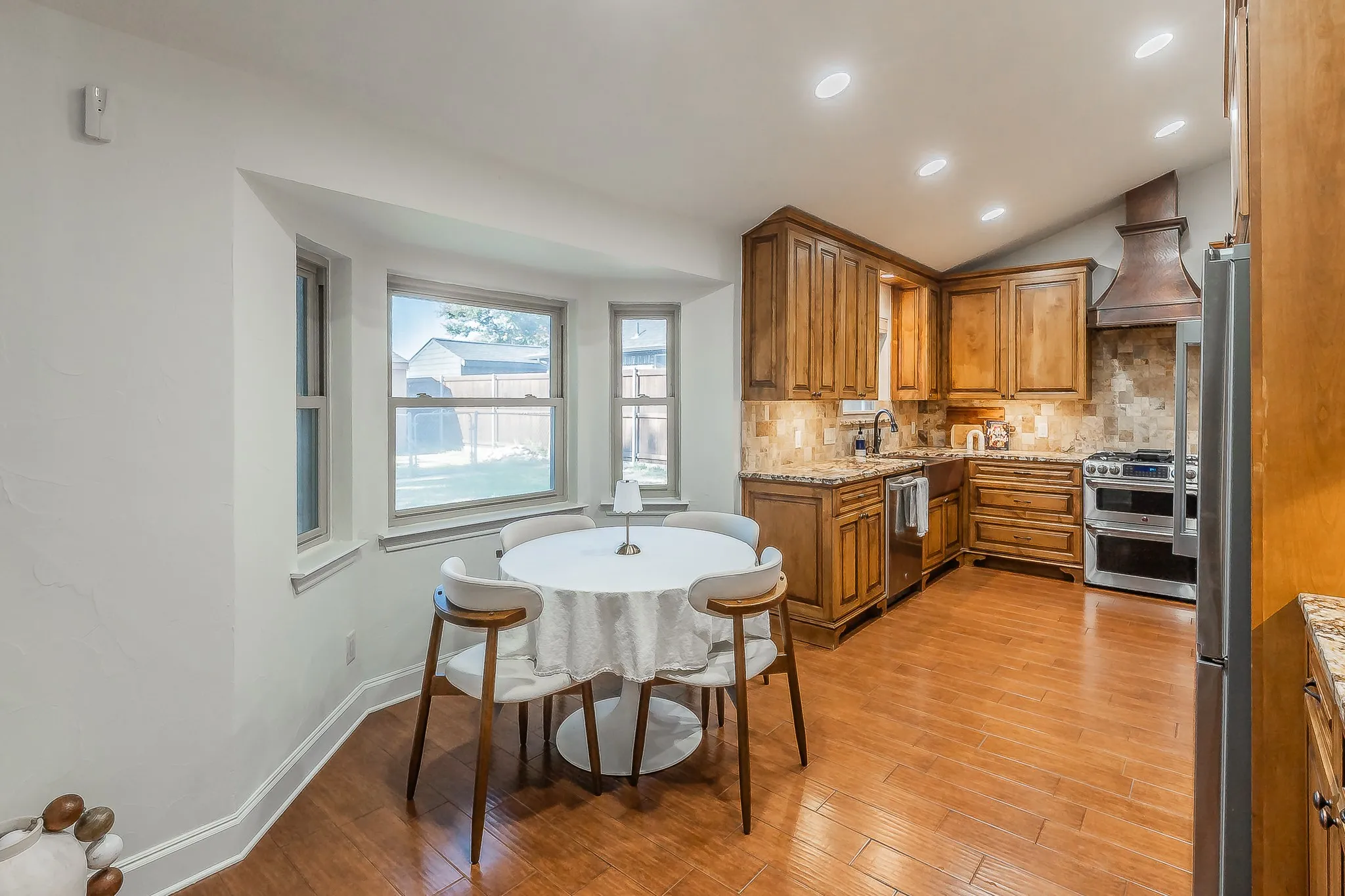 Single Family Residence For Sale in Tarrant County , 7536 Oak Park Drive, North Richland Hills, Texas 76182, 3 Bedroom, 2 Bathroom, 1 Garage spaces, 1,567 Sqft, built in 1980, mls#21386280, Real Estate Agent in North Richland Hills, Homes For Sale in Tarrant county, Homes For Sale in North Richland Hills, Realtor in North Richland Hills Texas, Real Estate Brokerage Independent Realty Texas, Luminita Cordes Realtor