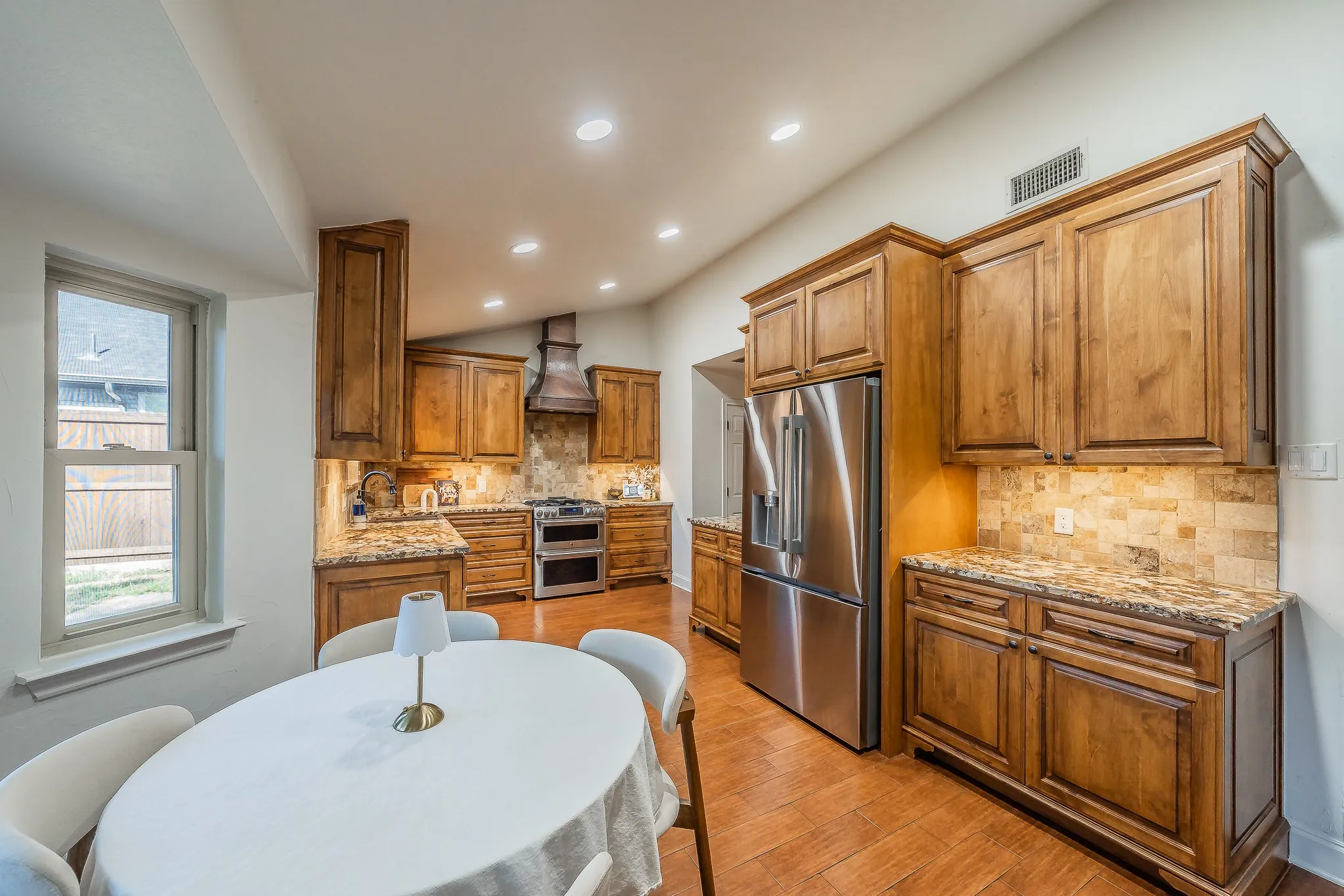 Single Family Residence For Sale in Tarrant County , 7536 Oak Park Drive, North Richland Hills, Texas 76182, 3 Bedroom, 2 Bathroom, 1 Garage spaces, 1,567 Sqft, built in 1980, mls#21386280, Real Estate Agent in North Richland Hills, Homes For Sale in Tarrant county, Homes For Sale in North Richland Hills, Realtor in North Richland Hills Texas, Real Estate Brokerage Independent Realty Texas, Luminita Cordes Realtor
