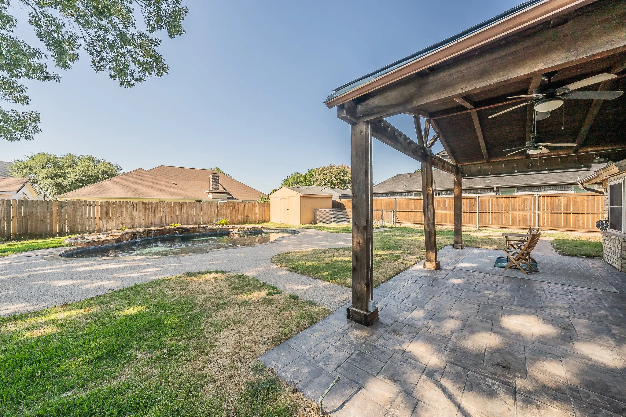 Single Family Residence For Sale in Tarrant County , 7536 Oak Park Drive, North Richland Hills, Texas 76182, 3 Bedroom, 2 Bathroom, 1 Garage spaces, 1,567 Sqft, built in 1980, mls#21386280, Real Estate Agent in North Richland Hills, Homes For Sale in Tarrant county, Homes For Sale in North Richland Hills, Realtor in North Richland Hills Texas, Real Estate Brokerage Independent Realty Texas, Luminita Cordes Realtor