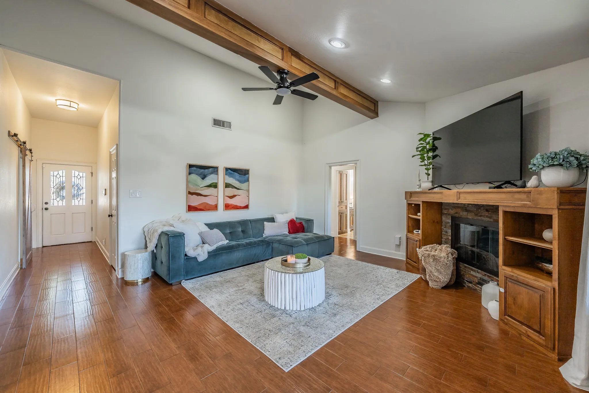 Single Family Residence For Sale in Tarrant County , 7536 Oak Park Drive, North Richland Hills, Texas 76182, 3 Bedroom, 2 Bathroom, 1 Garage spaces, 1,567 Sqft, built in 1980, mls#21386280, Real Estate Agent in North Richland Hills, Homes For Sale in Tarrant county, Homes For Sale in North Richland Hills, Realtor in North Richland Hills Texas, Real Estate Brokerage Independent Realty Texas, Luminita Cordes Realtor