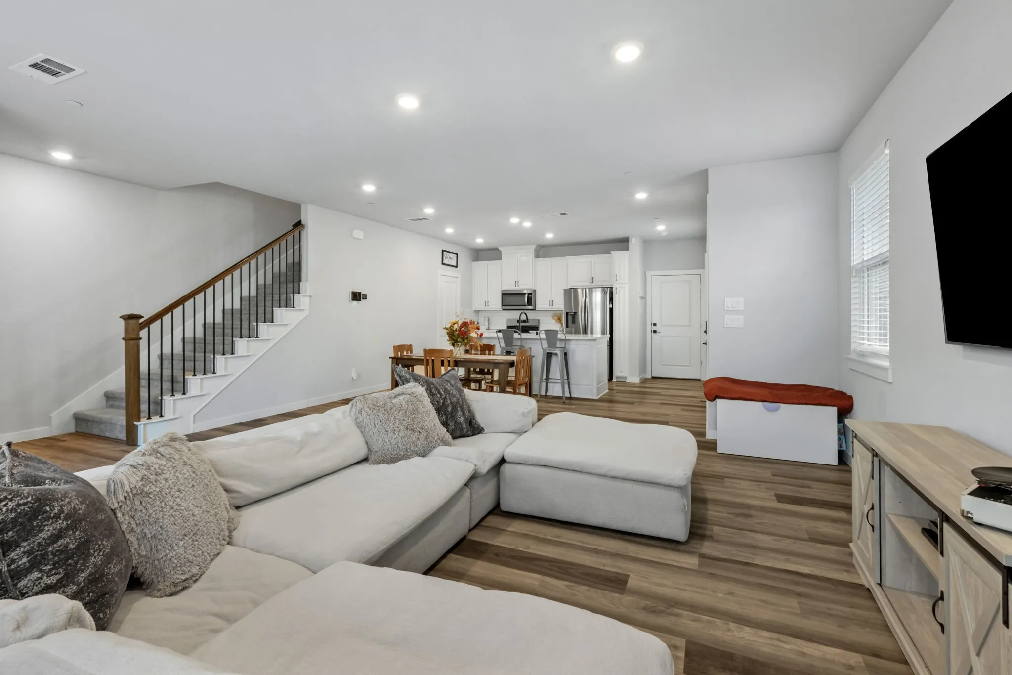 Single Family Residence For Sale in Collin County , 611 Emily Lane, Wylie, Texas 75098, 3 Bedroom, 3 Bathroom, 2 Garage spaces, 1,886 Sqft, built in 2021, mls#21388601, Real Estate Agent in Wylie, Homes For Sale in Collin county, Homes For Sale in Wylie, Realtor in Wylie Texas, Real Estate Brokerage Independent Realty Texas, Luminita Cordes Realtor