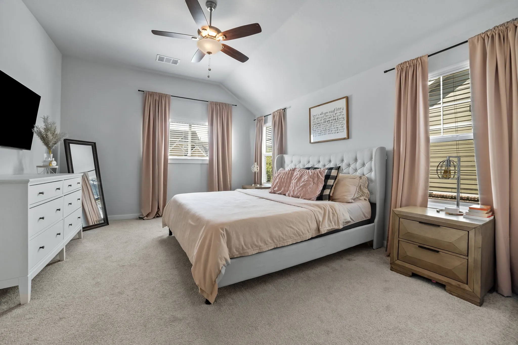 Single Family Residence For Sale in Collin County , 611 Emily Lane, Wylie, Texas 75098, 3 Bedroom, 3 Bathroom, 2 Garage spaces, 1,886 Sqft, built in 2021, mls#21388601, Real Estate Agent in Wylie, Homes For Sale in Collin county, Homes For Sale in Wylie, Realtor in Wylie Texas, Real Estate Brokerage Independent Realty Texas, Luminita Cordes Realtor