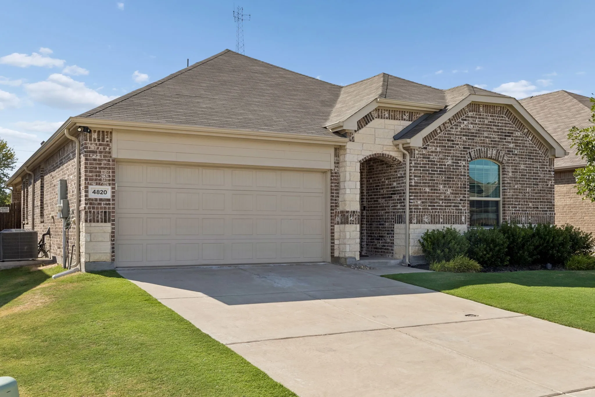 Single Family Residence For Rent in Collin County , 4820 Parrington Drive, Princeton, Texas 75407, 4 Bedroom, 2 Bathroom, 2 Garage spaces, 1,994 Sqft, built in 2021, mls#21388501, Real Estate Agent in Princeton, Homes For Rent in Collin county, Homes For Rent in Princeton, Realtor in Princeton Texas, Real Estate Brokerage Independent Realty Texas, Luminita Cordes Realtor