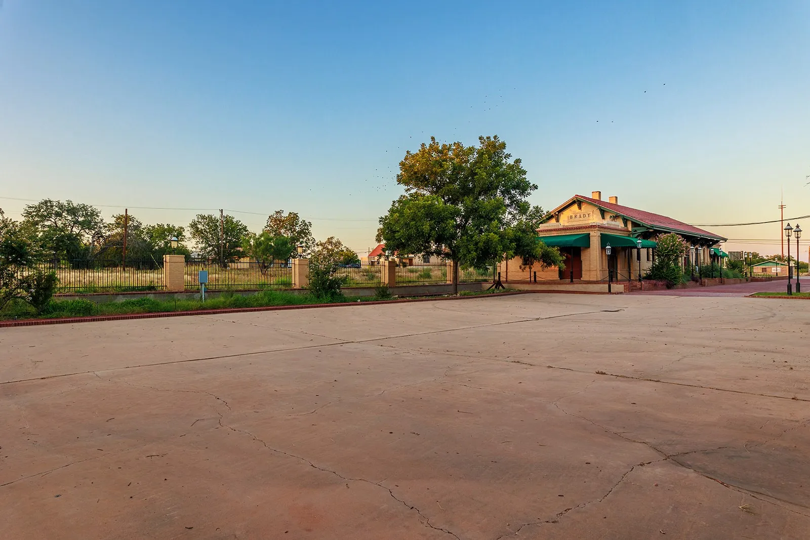 Business For Sale in Mc Culloch County , 505 N Bridge Street, Brady, Texas 76825, 0, 0, Garage spaces, 0 Sqft, built in 1910, mls#21356583, Real Estate Agent in Brady, Homes For Sale in Mc Culloch county, Homes For Sale in Brady, Realtor in Brady Texas, Real Estate Brokerage Independent Realty Texas, Luminita Cordes Realtor