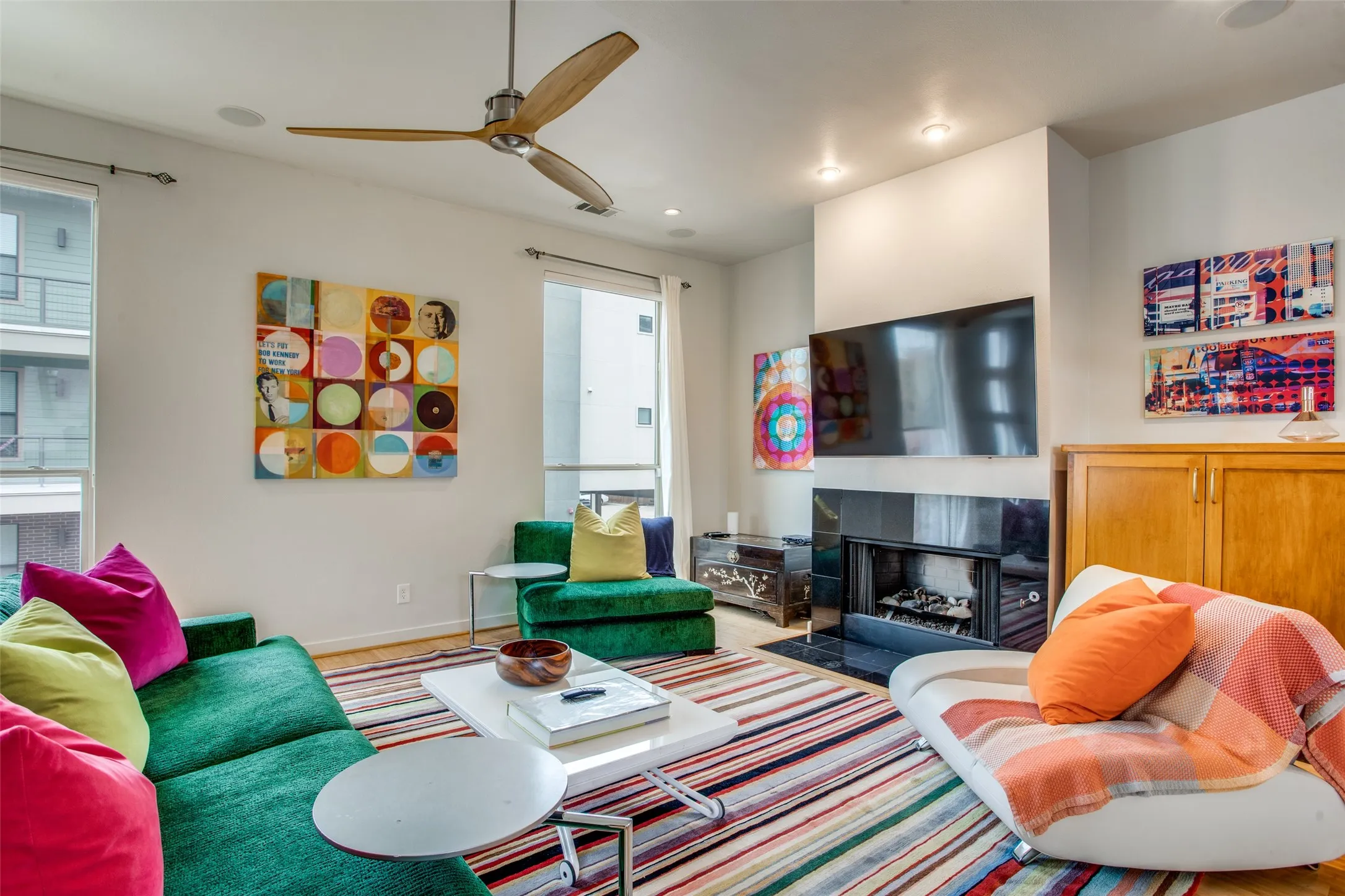 Condominium For Rent in Dallas County , 4010 Gilbert Avenue A, Dallas, Texas 75219, 2 Bedroom, 3 Bathroom, 2 Garage spaces, 1,734 Sqft, built in 2005, mls#21388583, Real Estate Agent in Dallas, Homes For Rent in Dallas county, Homes For Rent in Dallas, Realtor in Dallas Texas, Real Estate Brokerage Independent Realty Texas, Luminita Cordes Realtor