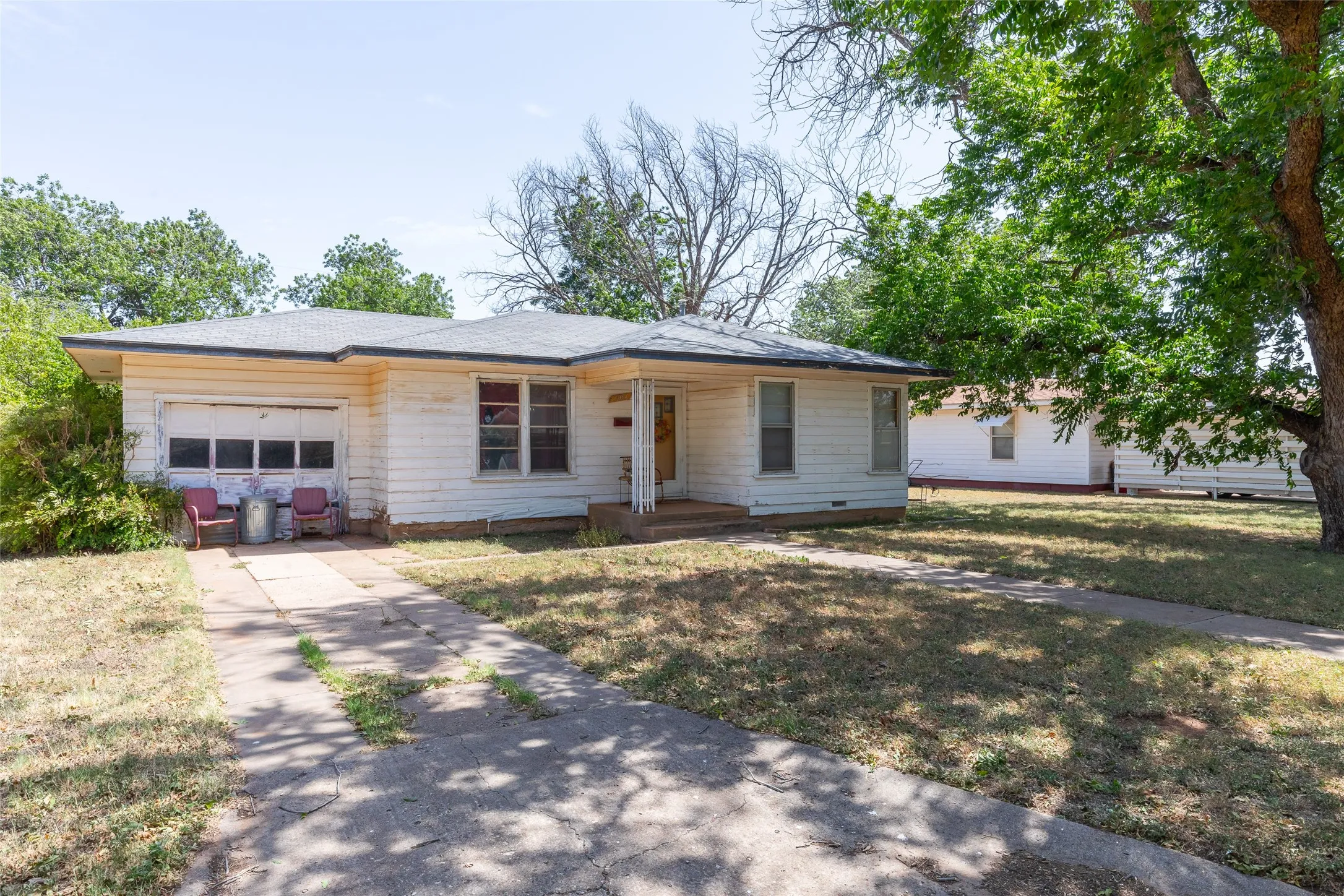 Single Family Residence For Sale