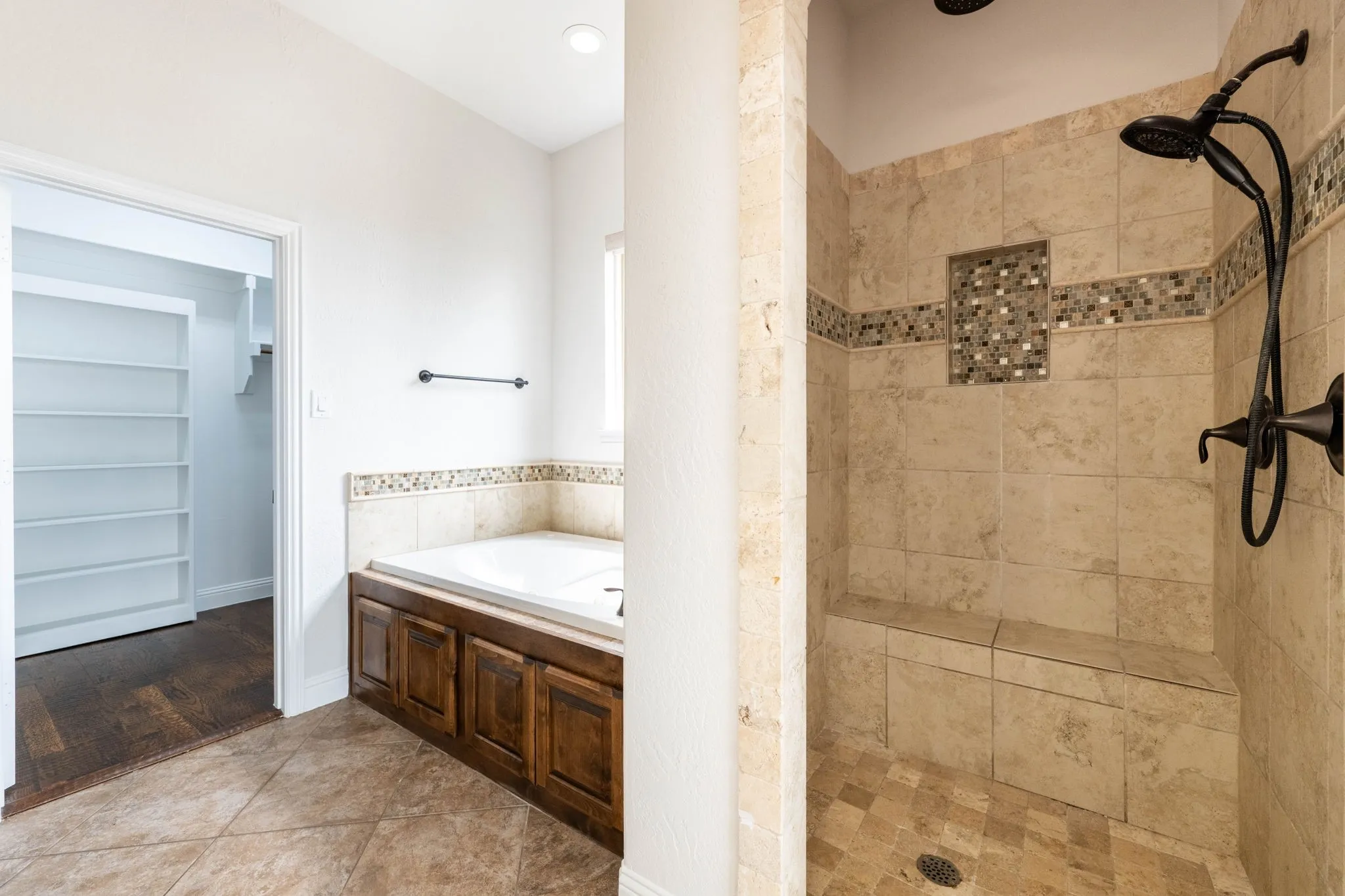 Single Family Residence For Rent in Dallas County , 2313 Windjammer Way, Rowlett, Texas 75088, 4 Bedroom, 5 Bathroom, 2 Garage spaces, 3,253 Sqft, built in 2016, mls#21386222, Real Estate Agent in Rowlett, Homes For Rent in Dallas county, Homes For Rent in Rowlett, Realtor in Rowlett Texas, Real Estate Brokerage Independent Realty Texas, Luminita Cordes Realtor