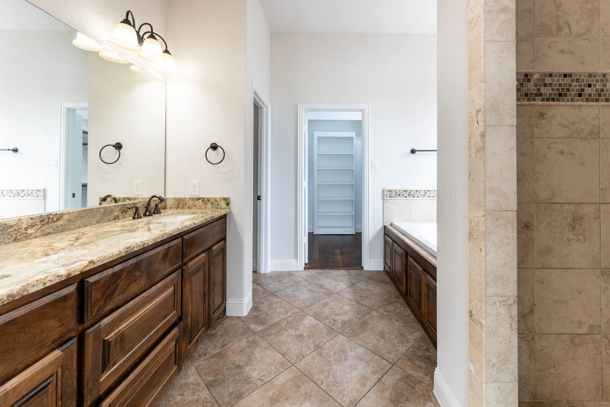 Single Family Residence For Rent in Dallas County , 2313 Windjammer Way, Rowlett, Texas 75088, 4 Bedroom, 5 Bathroom, 2 Garage spaces, 3,253 Sqft, built in 2016, mls#21386222, Real Estate Agent in Rowlett, Homes For Rent in Dallas county, Homes For Rent in Rowlett, Realtor in Rowlett Texas, Real Estate Brokerage Independent Realty Texas, Luminita Cordes Realtor