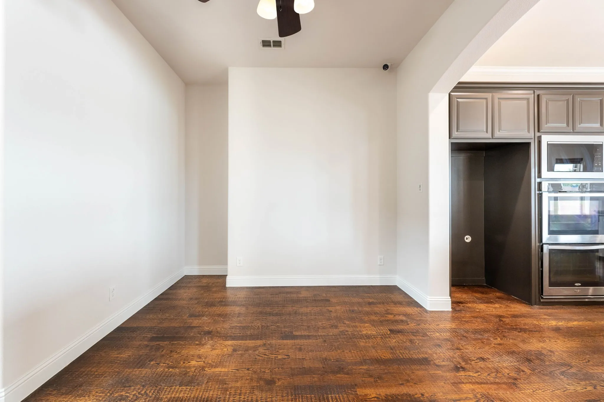 Single Family Residence For Rent in Dallas County , 2313 Windjammer Way, Rowlett, Texas 75088, 4 Bedroom, 5 Bathroom, 2 Garage spaces, 3,253 Sqft, built in 2016, mls#21386222, Real Estate Agent in Rowlett, Homes For Rent in Dallas county, Homes For Rent in Rowlett, Realtor in Rowlett Texas, Real Estate Brokerage Independent Realty Texas, Luminita Cordes Realtor