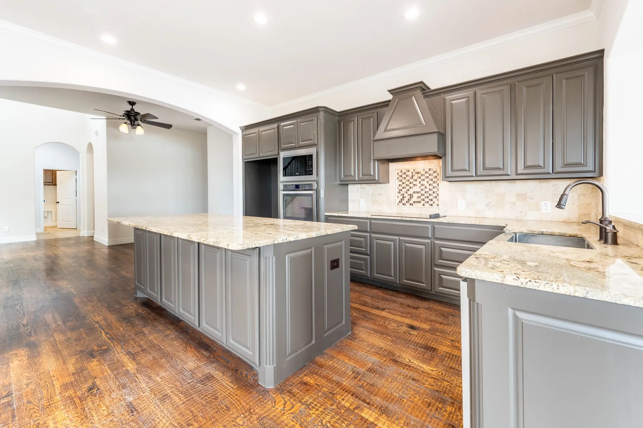 Single Family Residence For Rent in Dallas County , 2313 Windjammer Way, Rowlett, Texas 75088, 4 Bedroom, 5 Bathroom, 2 Garage spaces, 3,253 Sqft, built in 2016, mls#21386222, Real Estate Agent in Rowlett, Homes For Rent in Dallas county, Homes For Rent in Rowlett, Realtor in Rowlett Texas, Real Estate Brokerage Independent Realty Texas, Luminita Cordes Realtor