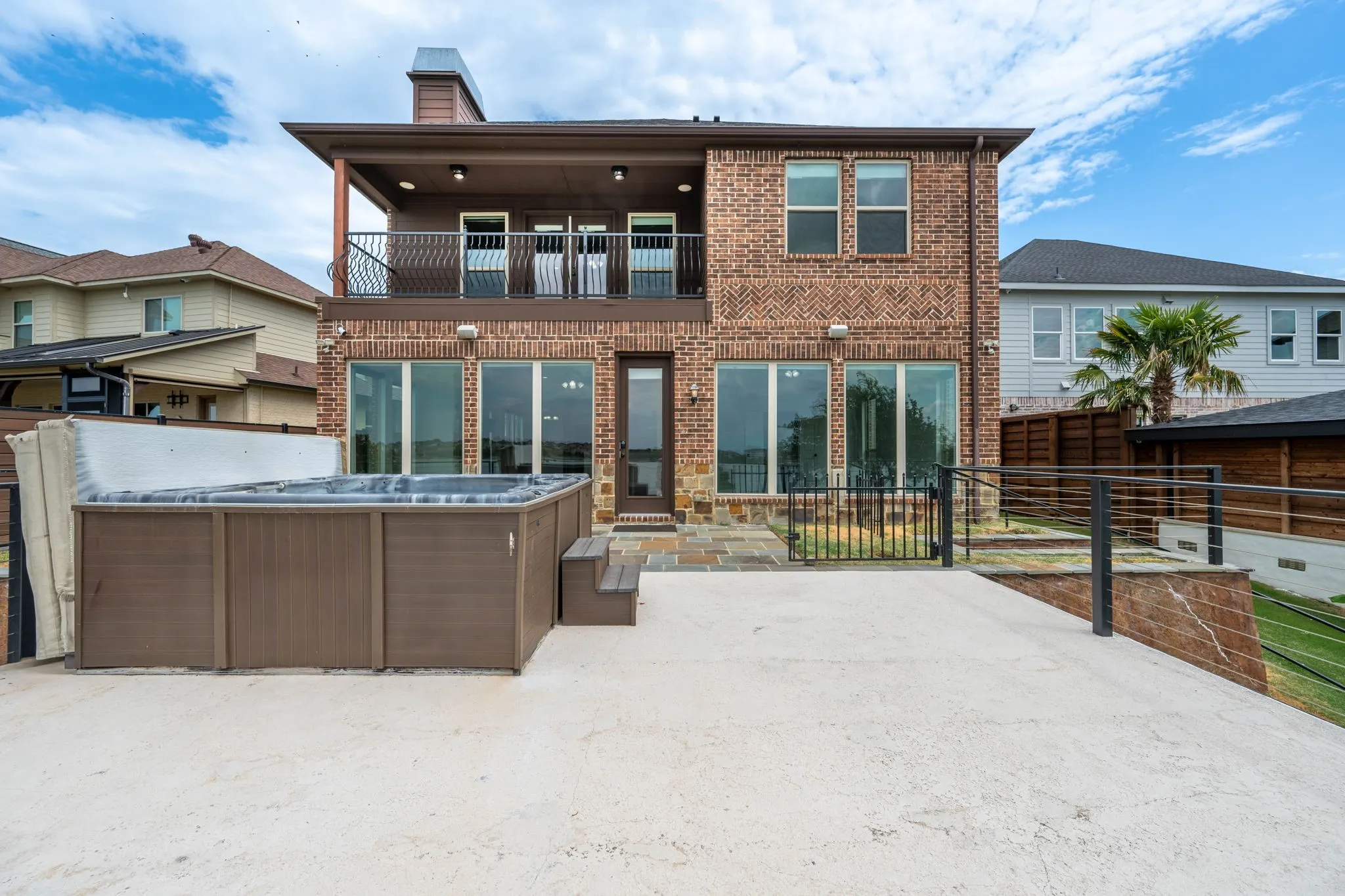 Single Family Residence For Rent in Dallas County , 2313 Windjammer Way, Rowlett, Texas 75088, 4 Bedroom, 5 Bathroom, 2 Garage spaces, 3,253 Sqft, built in 2016, mls#21386222, Real Estate Agent in Rowlett, Homes For Rent in Dallas county, Homes For Rent in Rowlett, Realtor in Rowlett Texas, Real Estate Brokerage Independent Realty Texas, Luminita Cordes Realtor