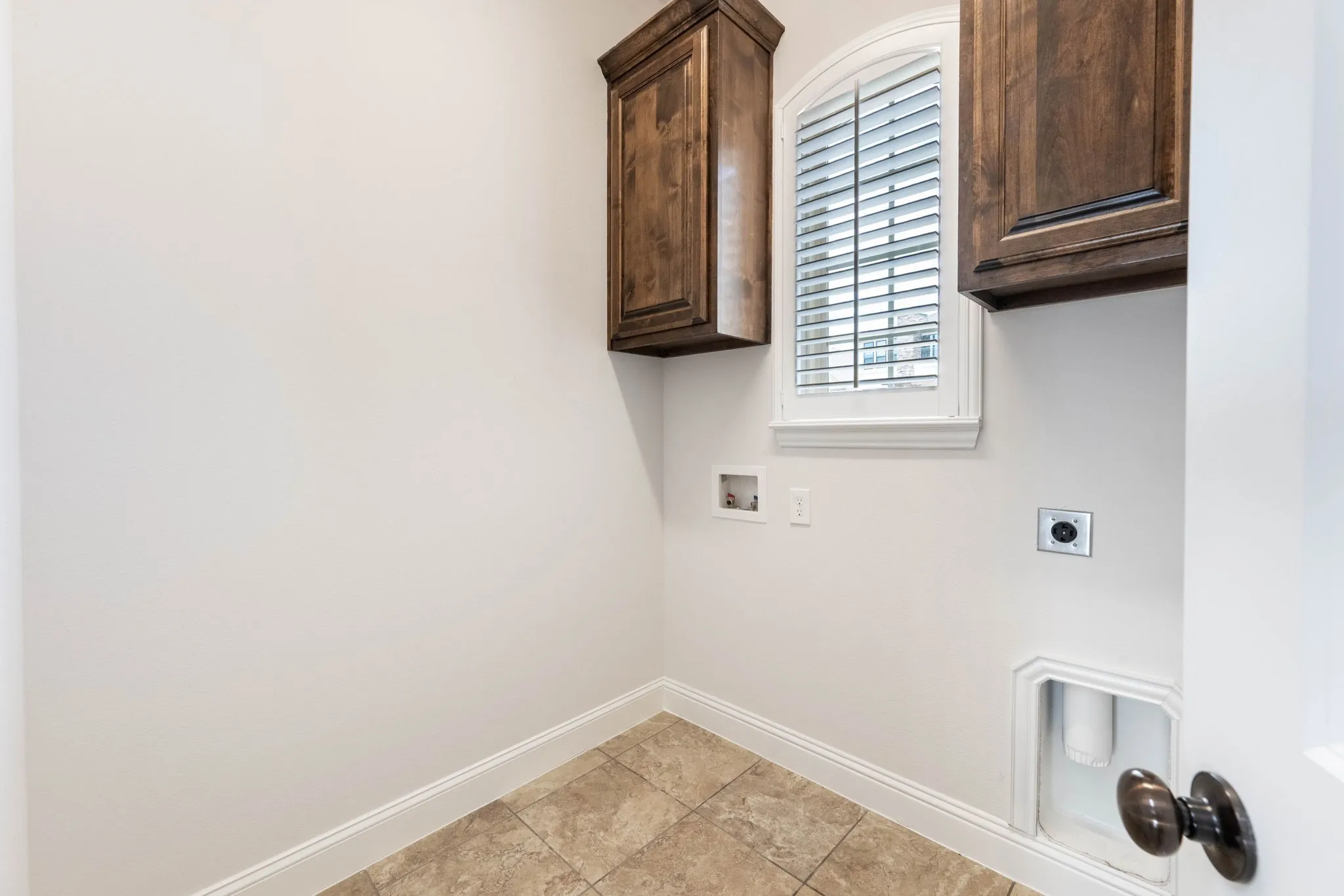 Single Family Residence For Rent in Dallas County , 2313 Windjammer Way, Rowlett, Texas 75088, 4 Bedroom, 5 Bathroom, 2 Garage spaces, 3,253 Sqft, built in 2016, mls#21386222, Real Estate Agent in Rowlett, Homes For Rent in Dallas county, Homes For Rent in Rowlett, Realtor in Rowlett Texas, Real Estate Brokerage Independent Realty Texas, Luminita Cordes Realtor