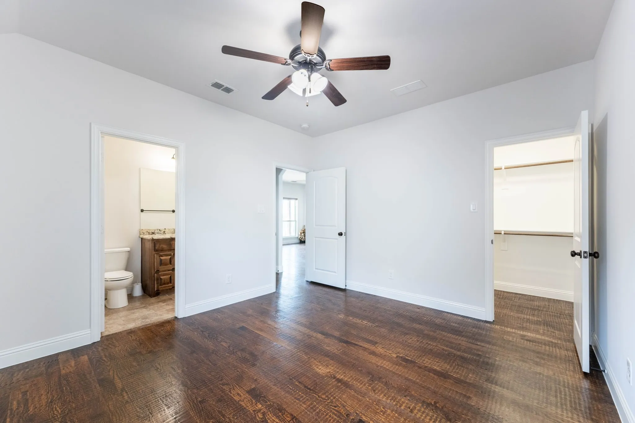 Single Family Residence For Rent in Dallas County , 2313 Windjammer Way, Rowlett, Texas 75088, 4 Bedroom, 5 Bathroom, 2 Garage spaces, 3,253 Sqft, built in 2016, mls#21386222, Real Estate Agent in Rowlett, Homes For Rent in Dallas county, Homes For Rent in Rowlett, Realtor in Rowlett Texas, Real Estate Brokerage Independent Realty Texas, Luminita Cordes Realtor