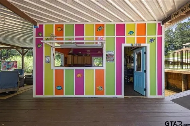 Single Family Residence For Sale in Cherokee County , 130 CR 3162, Jacksonville, Texas 75766, 3 Bedroom, 2 Bathroom, Garage spaces, 2,448 Sqft, built in 1966, mls#21388618, Real Estate Agent in Jacksonville, Homes For Sale in Cherokee county, Homes For Sale in Jacksonville, Realtor in Jacksonville Texas, Real Estate Brokerage Independent Realty Texas, Luminita Cordes Realtor