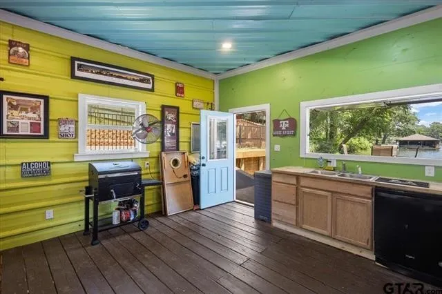 Single Family Residence For Sale in Cherokee County , 130 CR 3162, Jacksonville, Texas 75766, 3 Bedroom, 2 Bathroom, Garage spaces, 2,448 Sqft, built in 1966, mls#21388618, Real Estate Agent in Jacksonville, Homes For Sale in Cherokee county, Homes For Sale in Jacksonville, Realtor in Jacksonville Texas, Real Estate Brokerage Independent Realty Texas, Luminita Cordes Realtor
