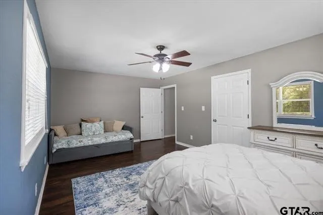 Single Family Residence For Sale in Cherokee County , 130 CR 3162, Jacksonville, Texas 75766, 3 Bedroom, 2 Bathroom, Garage spaces, 2,448 Sqft, built in 1966, mls#21388618, Real Estate Agent in Jacksonville, Homes For Sale in Cherokee county, Homes For Sale in Jacksonville, Realtor in Jacksonville Texas, Real Estate Brokerage Independent Realty Texas, Luminita Cordes Realtor