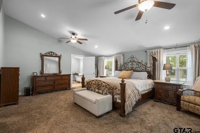 Single Family Residence For Sale in Cherokee County , 130 CR 3162, Jacksonville, Texas 75766, 3 Bedroom, 2 Bathroom, Garage spaces, 2,448 Sqft, built in 1966, mls#21388618, Real Estate Agent in Jacksonville, Homes For Sale in Cherokee county, Homes For Sale in Jacksonville, Realtor in Jacksonville Texas, Real Estate Brokerage Independent Realty Texas, Luminita Cordes Realtor