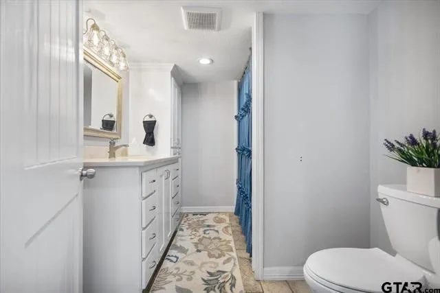 Single Family Residence For Sale in Cherokee County , 130 CR 3162, Jacksonville, Texas 75766, 3 Bedroom, 2 Bathroom, Garage spaces, 2,448 Sqft, built in 1966, mls#21388618, Real Estate Agent in Jacksonville, Homes For Sale in Cherokee county, Homes For Sale in Jacksonville, Realtor in Jacksonville Texas, Real Estate Brokerage Independent Realty Texas, Luminita Cordes Realtor