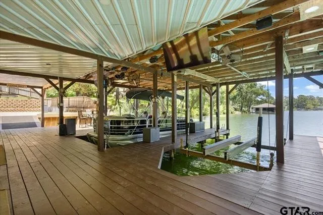 Single Family Residence For Sale in Cherokee County , 130 CR 3162, Jacksonville, Texas 75766, 3 Bedroom, 2 Bathroom, Garage spaces, 2,448 Sqft, built in 1966, mls#21388618, Real Estate Agent in Jacksonville, Homes For Sale in Cherokee county, Homes For Sale in Jacksonville, Realtor in Jacksonville Texas, Real Estate Brokerage Independent Realty Texas, Luminita Cordes Realtor