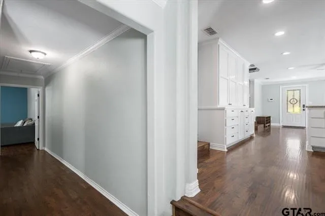Single Family Residence For Sale in Cherokee County , 130 CR 3162, Jacksonville, Texas 75766, 3 Bedroom, 2 Bathroom, Garage spaces, 2,448 Sqft, built in 1966, mls#21388618, Real Estate Agent in Jacksonville, Homes For Sale in Cherokee county, Homes For Sale in Jacksonville, Realtor in Jacksonville Texas, Real Estate Brokerage Independent Realty Texas, Luminita Cordes Realtor