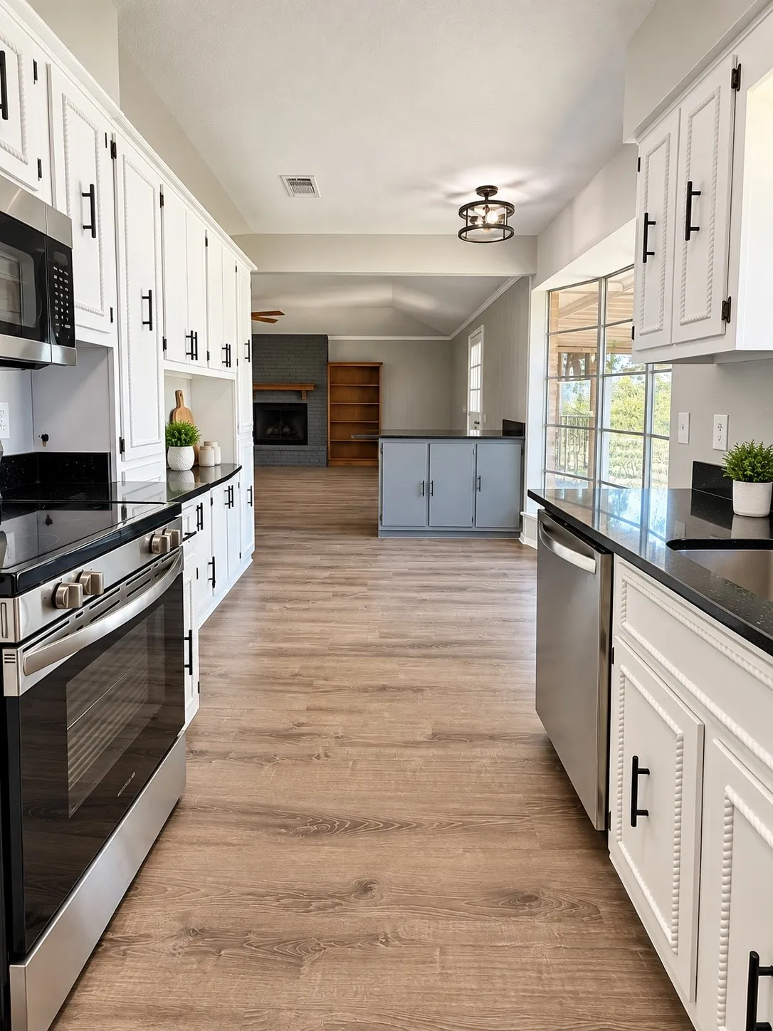 Single Family Residence For Sale in Lamar County , 3425 Fargo Drive, Paris, Texas 75462, 3 Bedroom, 2 Bathroom, 2 Garage spaces, 1,791 Sqft, built in 2014, mls#21387234, Real Estate Agent in Paris, Homes For Sale in Lamar county, Homes For Sale in Paris, Realtor in Paris Texas, Real Estate Brokerage Independent Realty Texas, Luminita Cordes Realtor