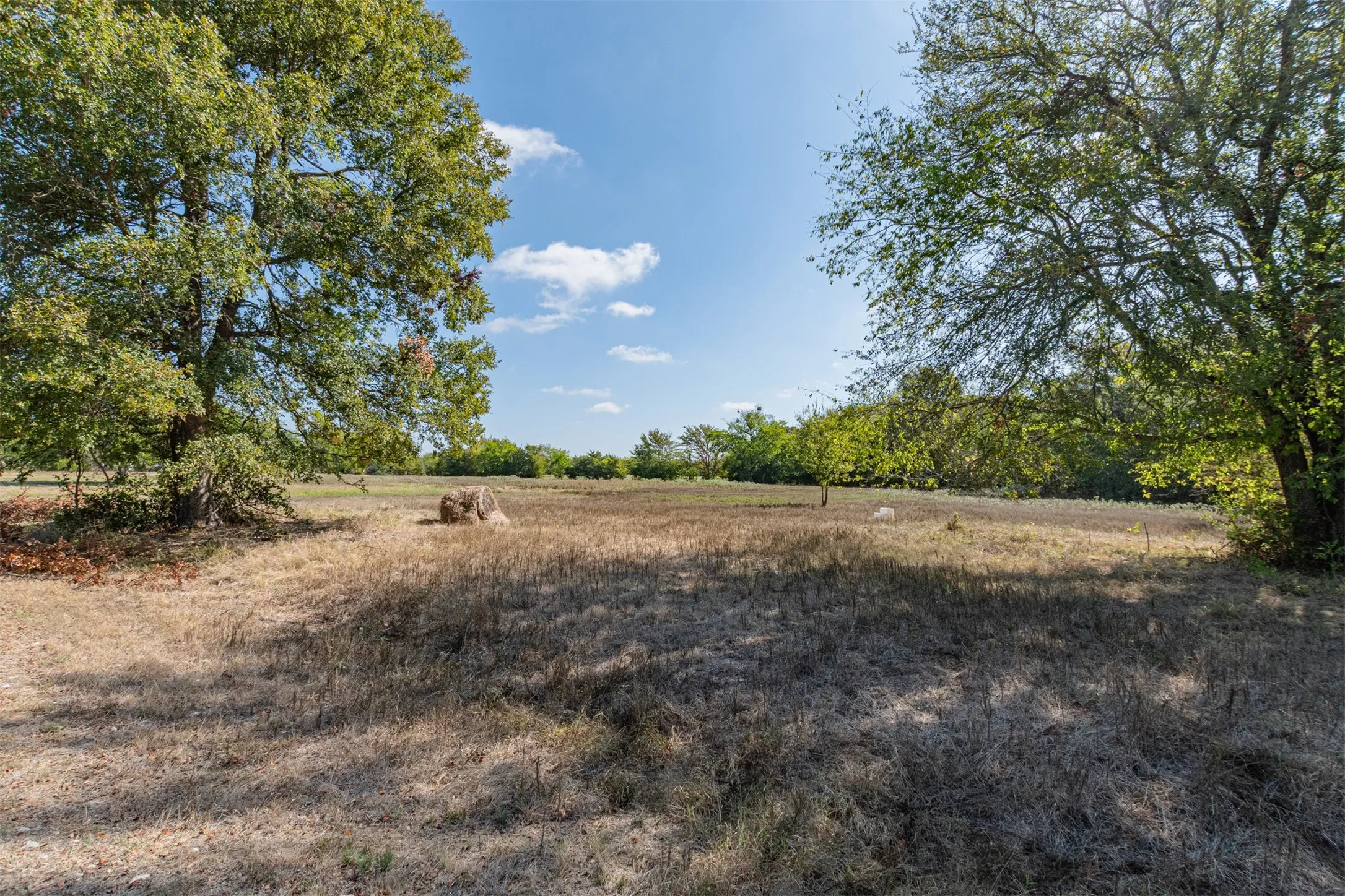 Single Family Residence For Sale in Rains County , 7263 State Highway 276, Point, Texas 75472, 3 Bedroom, 3 Bathroom, Garage spaces, 1,330 Sqft, built in 1984, mls#21387054, Real Estate Agent in Point, Homes For Sale in Rains county, Homes For Sale in Point, Realtor in Point Texas, Real Estate Brokerage Independent Realty Texas, Luminita Cordes Realtor