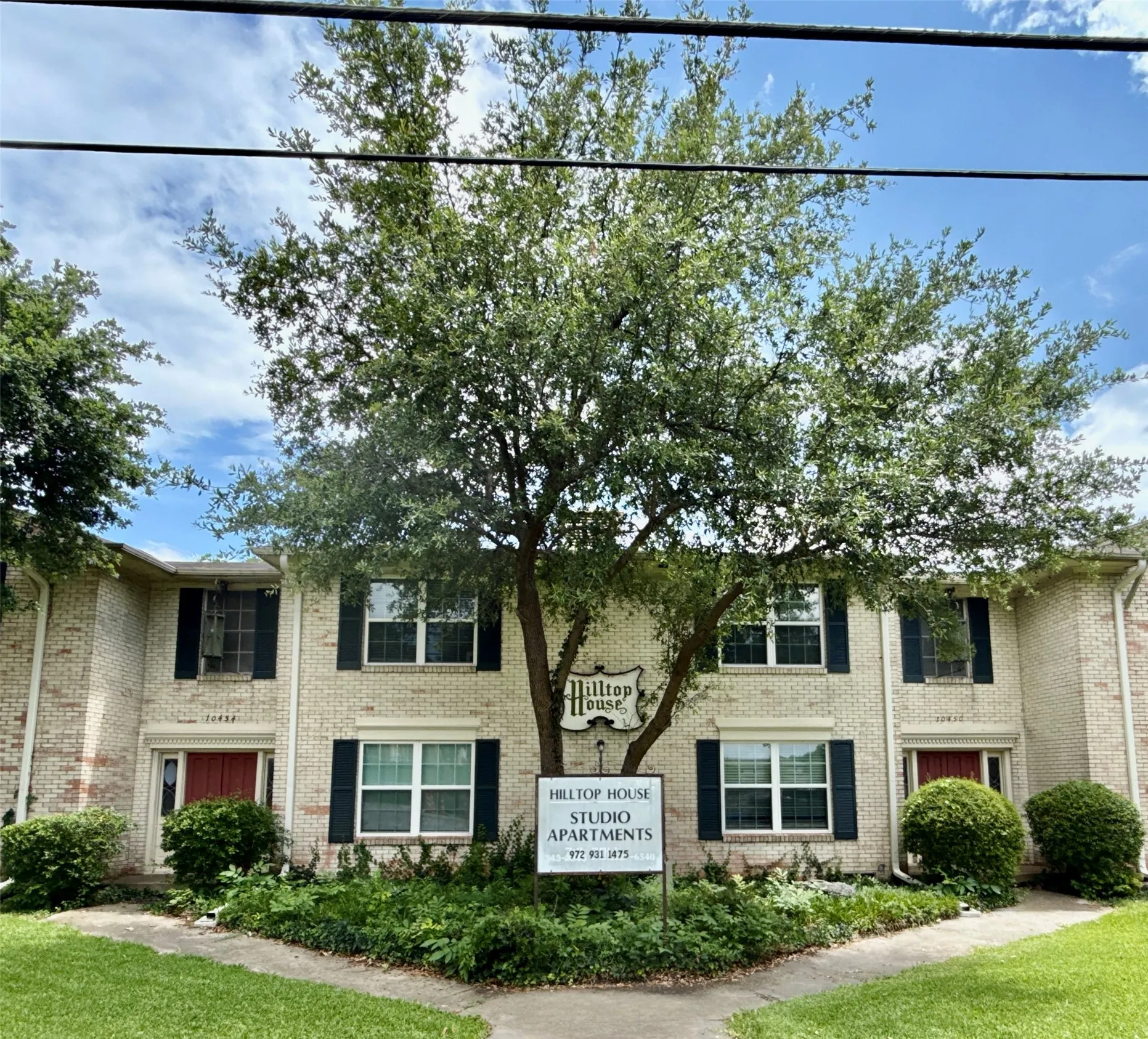 Apartment For Rent in Dallas County , 10450 E Northwest Highway, Dallas, Texas 75238, 2 Bedroom, 2 Bathroom, Garage spaces, 8,908 Sqft, built in 1962, mls#21388561, Real Estate Agent in Dallas, Homes For Rent in Dallas county, Homes For Rent in Dallas, Realtor in Dallas Texas, Real Estate Brokerage Independent Realty Texas, Luminita Cordes Realtor