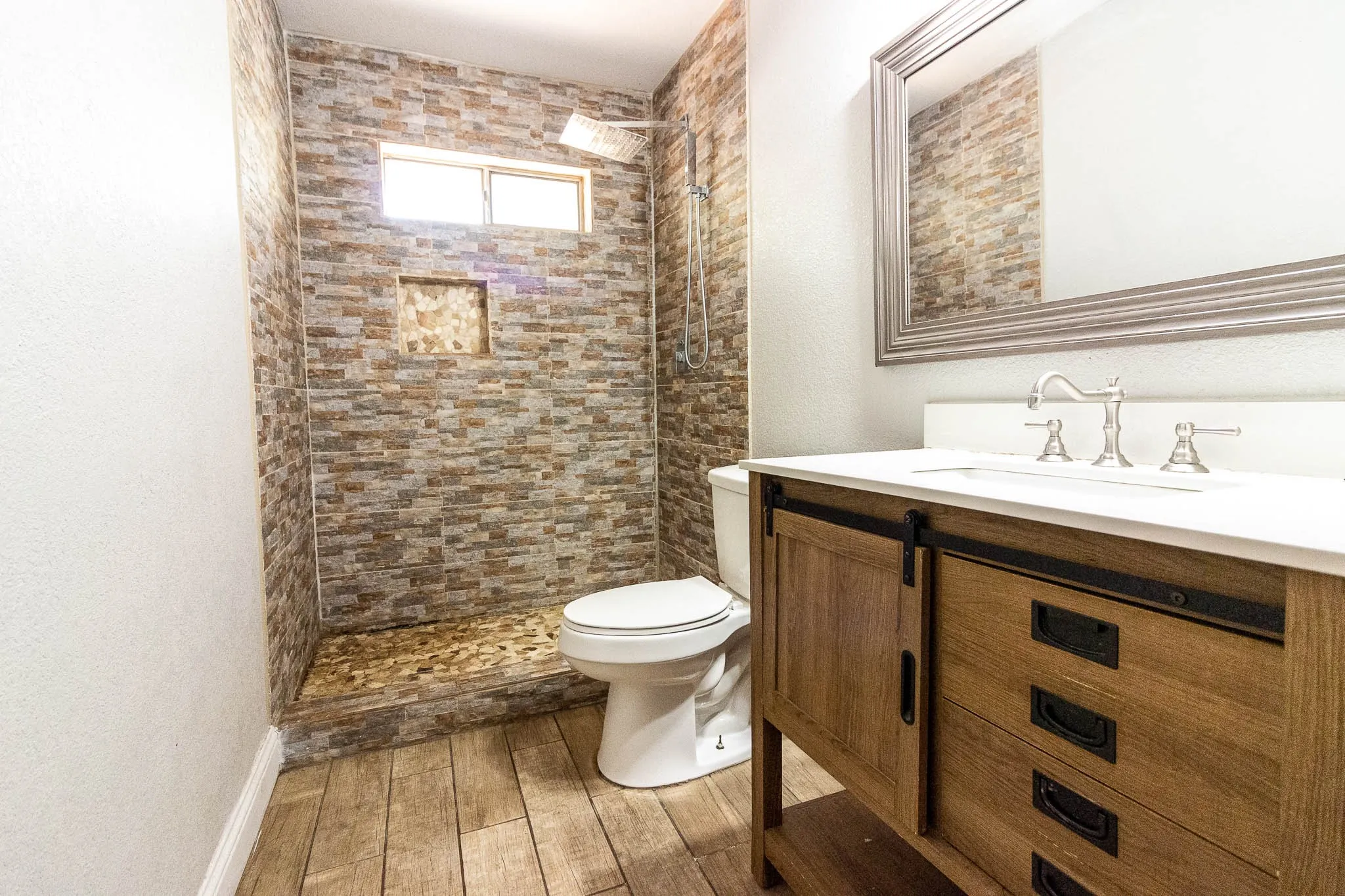 Single Family Residence For Rent in Kaufman County , 115 E Allen Street, Kaufman, Texas 75142, 3 Bedroom, 2 Bathroom, 2 Garage spaces, 1,508 Sqft, built in 1965, mls#21388521, Real Estate Agent in Kaufman, Homes For Rent in Kaufman county, Homes For Rent in Kaufman, Realtor in Kaufman Texas, Real Estate Brokerage Independent Realty Texas, Luminita Cordes Realtor