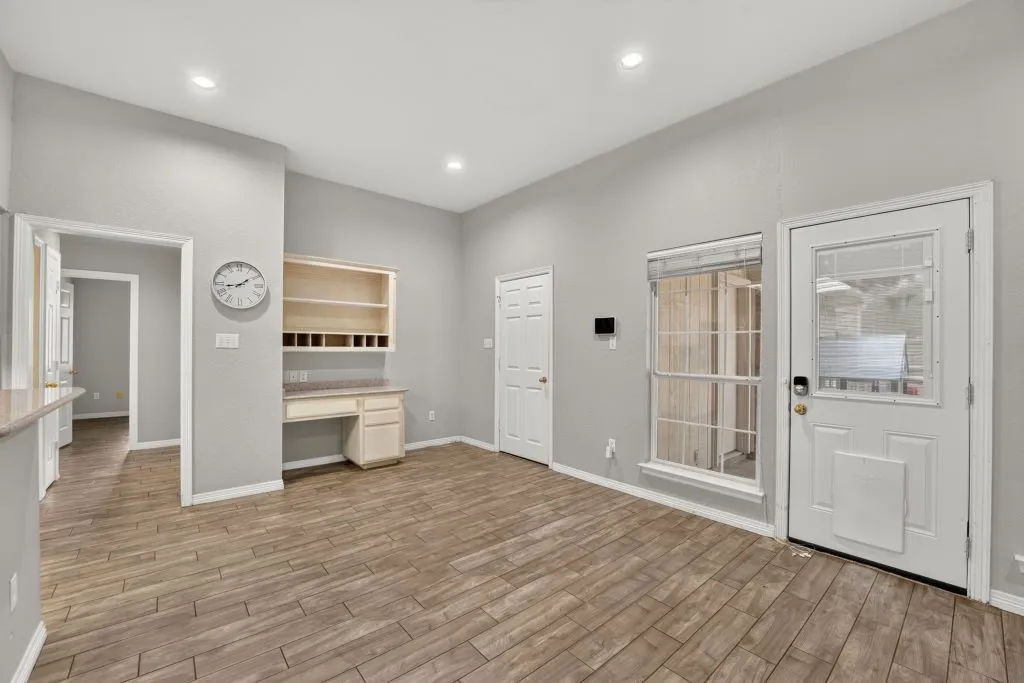 Single Family Residence For Sale in Tarrant County , 1005 Saint Andrews Drive, Mansfield, Texas 76063, 3 Bedroom, 3 Bathroom, 2 Garage spaces, 2,550 Sqft, built in 1996, mls#21388613, Real Estate Agent in Mansfield, Homes For Sale in Tarrant county, Homes For Sale in Mansfield, Realtor in Mansfield Texas, Real Estate Brokerage Independent Realty Texas, Luminita Cordes Realtor
