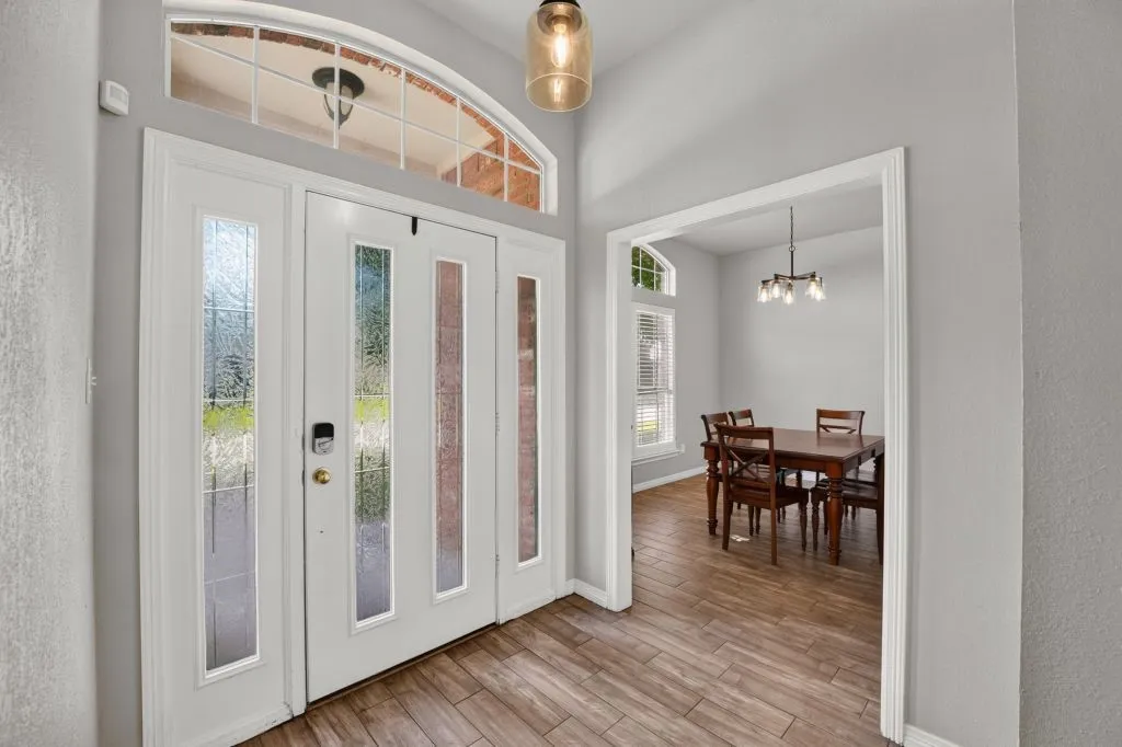 Single Family Residence For Sale in Tarrant County , 1005 Saint Andrews Drive, Mansfield, Texas 76063, 3 Bedroom, 3 Bathroom, 2 Garage spaces, 2,550 Sqft, built in 1996, mls#21388613, Real Estate Agent in Mansfield, Homes For Sale in Tarrant county, Homes For Sale in Mansfield, Realtor in Mansfield Texas, Real Estate Brokerage Independent Realty Texas, Luminita Cordes Realtor