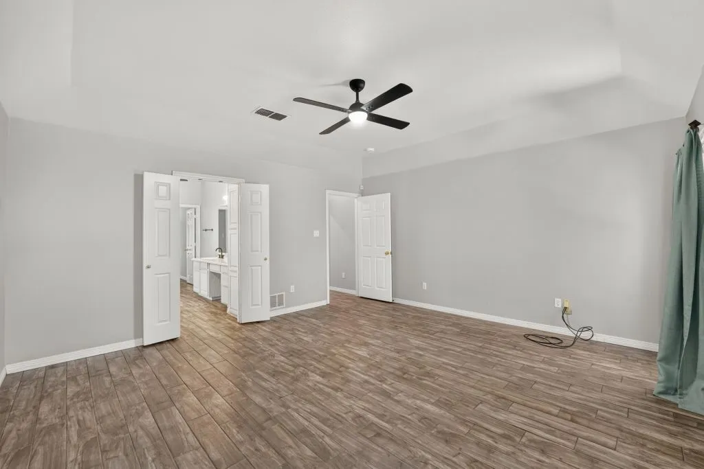 Single Family Residence For Sale in Tarrant County , 1005 Saint Andrews Drive, Mansfield, Texas 76063, 3 Bedroom, 3 Bathroom, 2 Garage spaces, 2,550 Sqft, built in 1996, mls#21388613, Real Estate Agent in Mansfield, Homes For Sale in Tarrant county, Homes For Sale in Mansfield, Realtor in Mansfield Texas, Real Estate Brokerage Independent Realty Texas, Luminita Cordes Realtor
