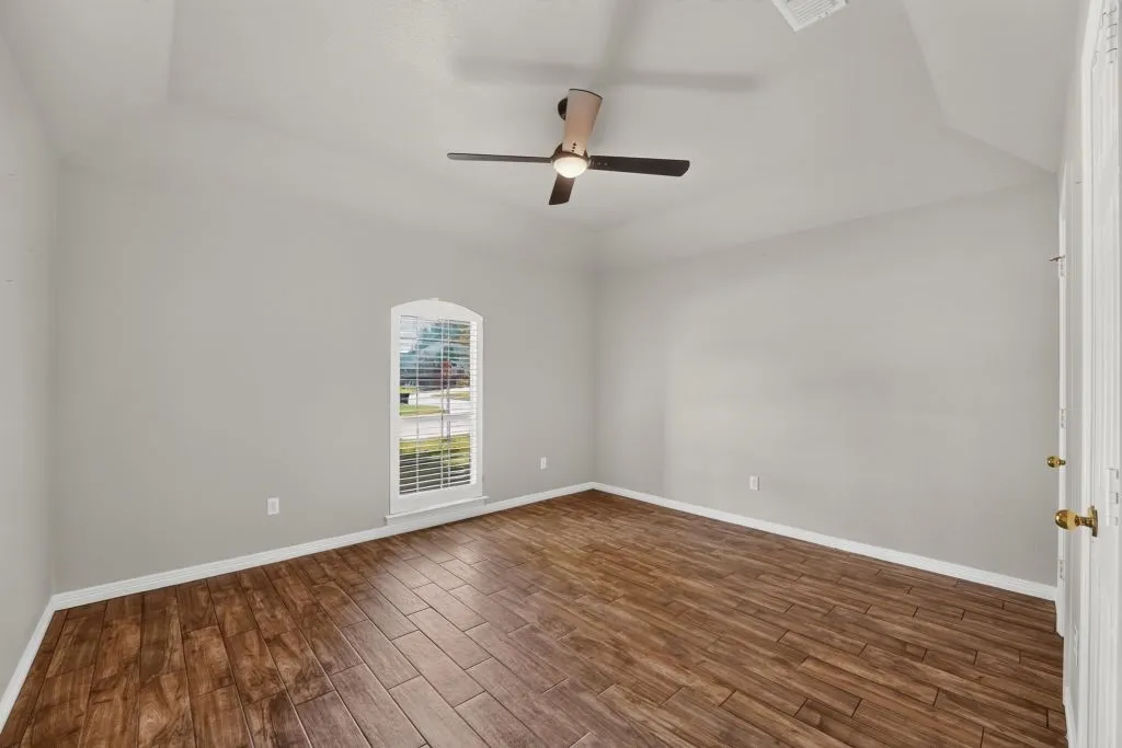 Single Family Residence For Sale in Tarrant County , 1005 Saint Andrews Drive, Mansfield, Texas 76063, 3 Bedroom, 3 Bathroom, 2 Garage spaces, 2,550 Sqft, built in 1996, mls#21388613, Real Estate Agent in Mansfield, Homes For Sale in Tarrant county, Homes For Sale in Mansfield, Realtor in Mansfield Texas, Real Estate Brokerage Independent Realty Texas, Luminita Cordes Realtor
