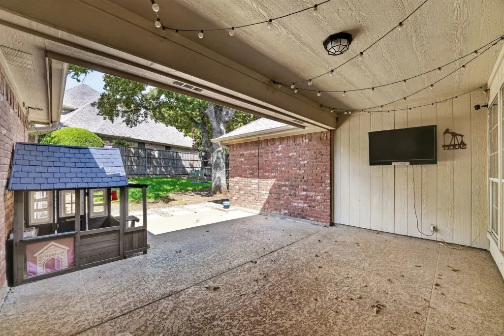Single Family Residence For Sale in Tarrant County , 1005 Saint Andrews Drive, Mansfield, Texas 76063, 3 Bedroom, 3 Bathroom, 2 Garage spaces, 2,550 Sqft, built in 1996, mls#21388613, Real Estate Agent in Mansfield, Homes For Sale in Tarrant county, Homes For Sale in Mansfield, Realtor in Mansfield Texas, Real Estate Brokerage Independent Realty Texas, Luminita Cordes Realtor