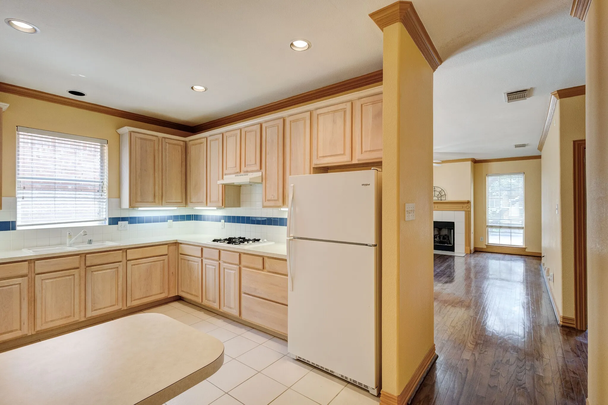 Single Family Residence For Rent in Collin County , 18722 Riverstone Court, Dallas, Texas 75252, 3 Bedroom, 2 Bathroom, 2 Garage spaces, 1,639 Sqft, built in 1998, mls#21388408, Real Estate Agent in Dallas, Homes For Rent in Collin county, Homes For Rent in Dallas, Realtor in Dallas Texas, Real Estate Brokerage Independent Realty Texas, Luminita Cordes Realtor