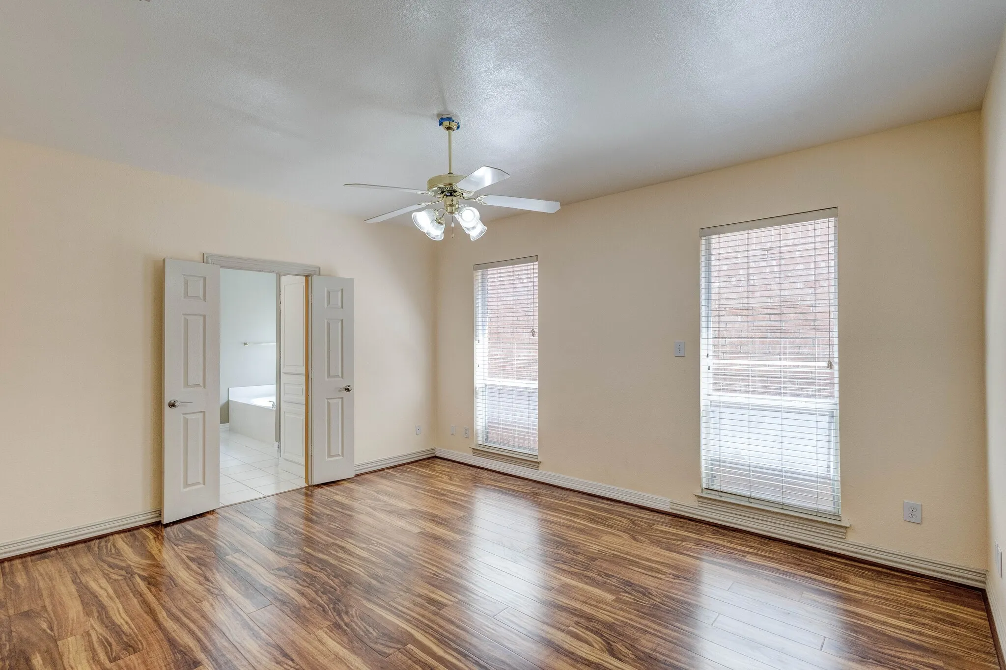 Single Family Residence For Rent in Collin County , 18722 Riverstone Court, Dallas, Texas 75252, 3 Bedroom, 2 Bathroom, 2 Garage spaces, 1,639 Sqft, built in 1998, mls#21388408, Real Estate Agent in Dallas, Homes For Rent in Collin county, Homes For Rent in Dallas, Realtor in Dallas Texas, Real Estate Brokerage Independent Realty Texas, Luminita Cordes Realtor