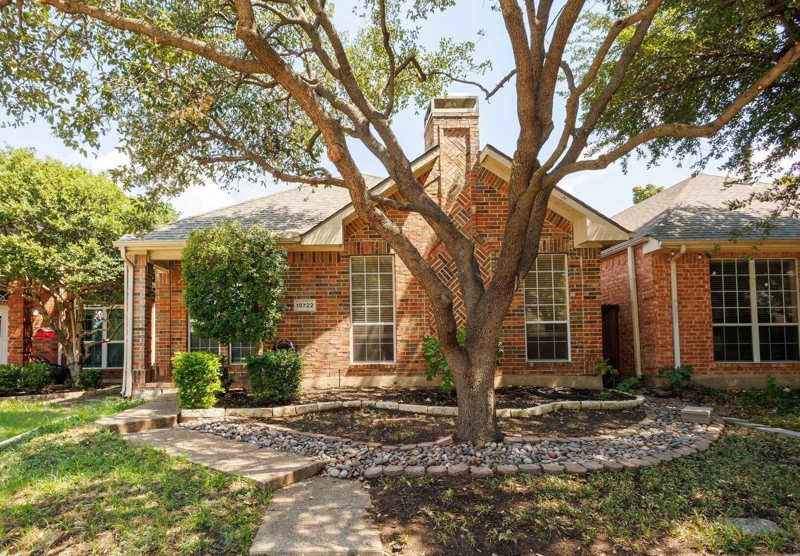 Single Family Residence For Rent in Collin County , 18722 Riverstone Court, Dallas, Texas 75252, 3 Bedroom, 2 Bathroom, 2 Garage spaces, 1,639 Sqft, built in 1998, mls#21388408, Real Estate Agent in Dallas, Homes For Rent in Collin county, Homes For Rent in Dallas, Realtor in Dallas Texas, Real Estate Brokerage Independent Realty Texas, Luminita Cordes Realtor