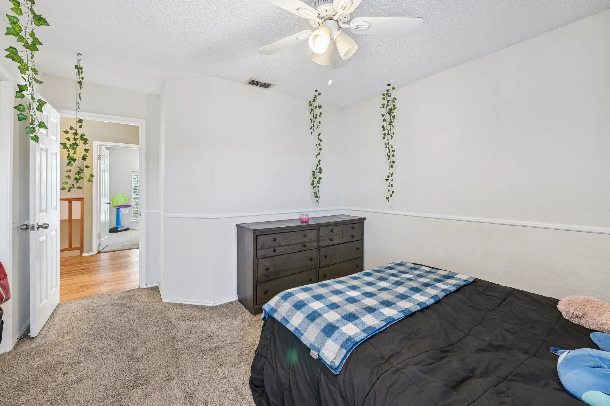 Single Family Residence For Sale in Tarrant County , 4357 Walsh Lane, Grand Prairie, Texas 75052, 3 Bedroom, 3 Bathroom, 2 Garage spaces, 1,774 Sqft, built in 1988, mls#21386860, Real Estate Agent in Grand Prairie, Homes For Sale in Tarrant county, Homes For Sale in Grand Prairie, Realtor in Grand Prairie Texas, Real Estate Brokerage Independent Realty Texas, Luminita Cordes Realtor