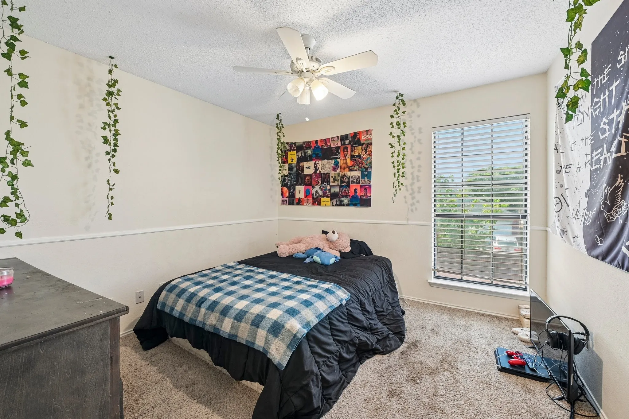 Single Family Residence For Sale in Tarrant County , 4357 Walsh Lane, Grand Prairie, Texas 75052, 3 Bedroom, 3 Bathroom, 2 Garage spaces, 1,774 Sqft, built in 1988, mls#21386860, Real Estate Agent in Grand Prairie, Homes For Sale in Tarrant county, Homes For Sale in Grand Prairie, Realtor in Grand Prairie Texas, Real Estate Brokerage Independent Realty Texas, Luminita Cordes Realtor