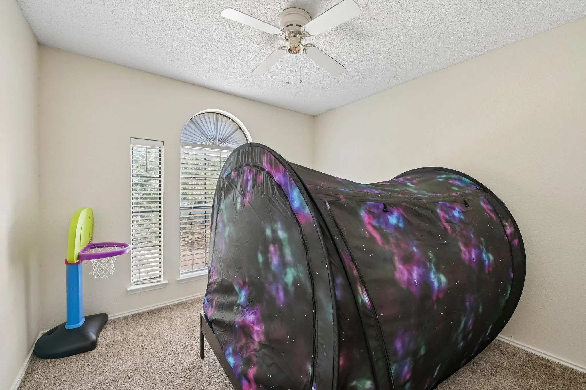 Single Family Residence For Sale in Tarrant County , 4357 Walsh Lane, Grand Prairie, Texas 75052, 3 Bedroom, 3 Bathroom, 2 Garage spaces, 1,774 Sqft, built in 1988, mls#21386860, Real Estate Agent in Grand Prairie, Homes For Sale in Tarrant county, Homes For Sale in Grand Prairie, Realtor in Grand Prairie Texas, Real Estate Brokerage Independent Realty Texas, Luminita Cordes Realtor