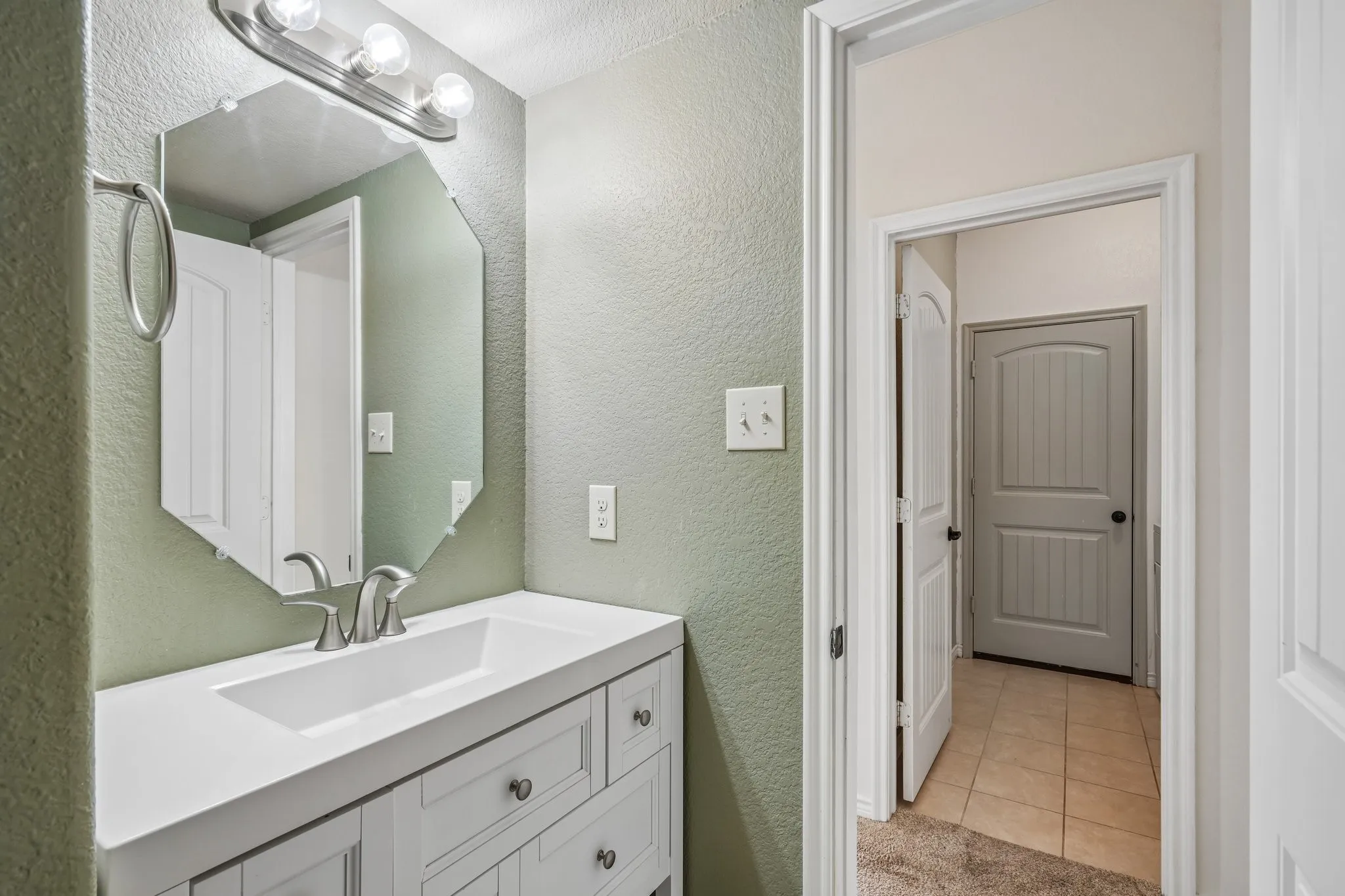 Single Family Residence For Sale in Collin County , 123 Parkwood Drive, Wylie, Texas 75098, 4 Bedroom, 3 Bathroom, 2 Garage spaces, 2,485 Sqft, built in 2015, mls#21386791, Real Estate Agent in Wylie, Homes For Sale in Collin county, Homes For Sale in Wylie, Realtor in Wylie Texas, Real Estate Brokerage Independent Realty Texas, Luminita Cordes Realtor