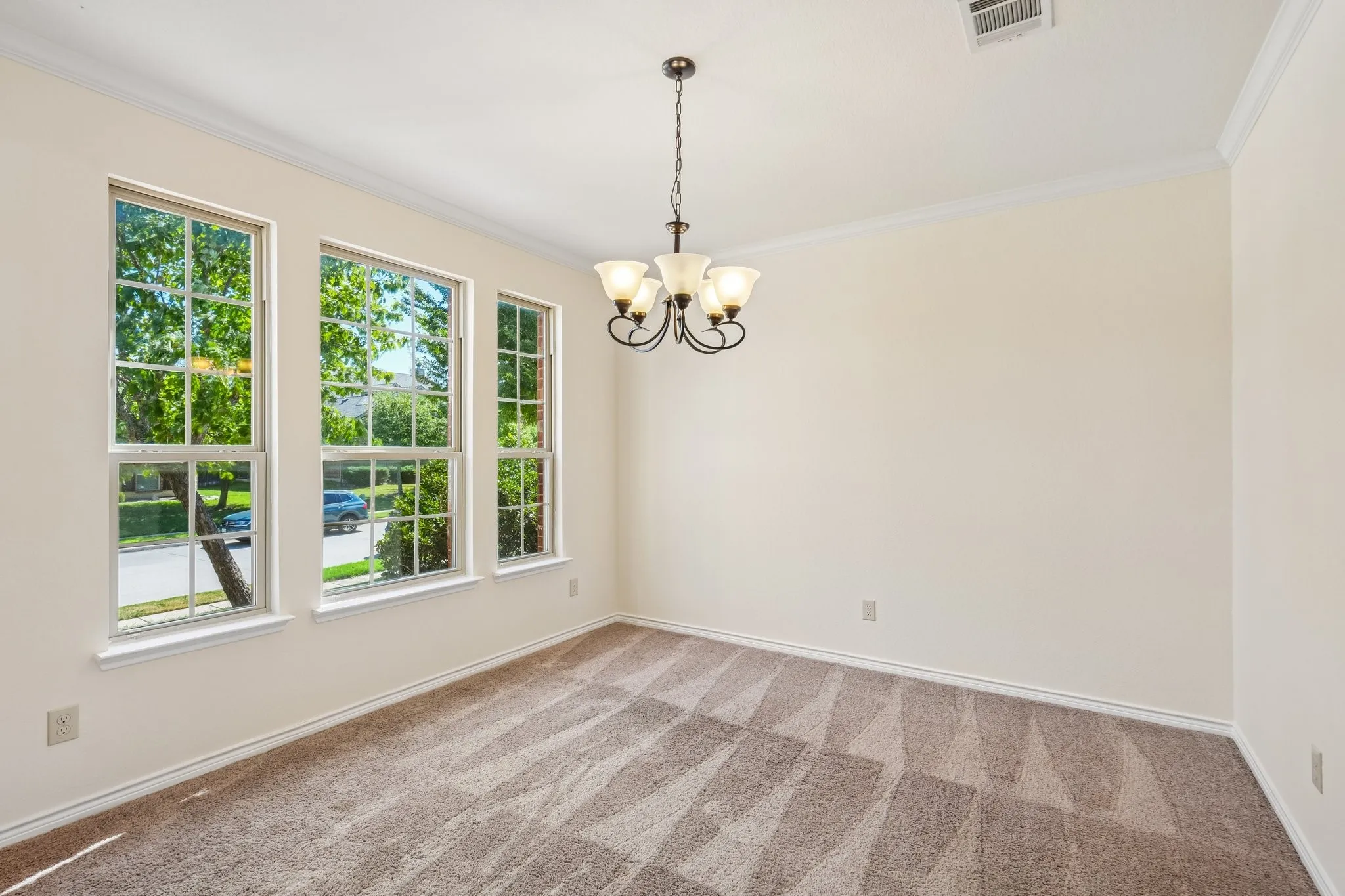 Single Family Residence For Sale in Collin County , 123 Parkwood Drive, Wylie, Texas 75098, 4 Bedroom, 3 Bathroom, 2 Garage spaces, 2,485 Sqft, built in 2015, mls#21386791, Real Estate Agent in Wylie, Homes For Sale in Collin county, Homes For Sale in Wylie, Realtor in Wylie Texas, Real Estate Brokerage Independent Realty Texas, Luminita Cordes Realtor