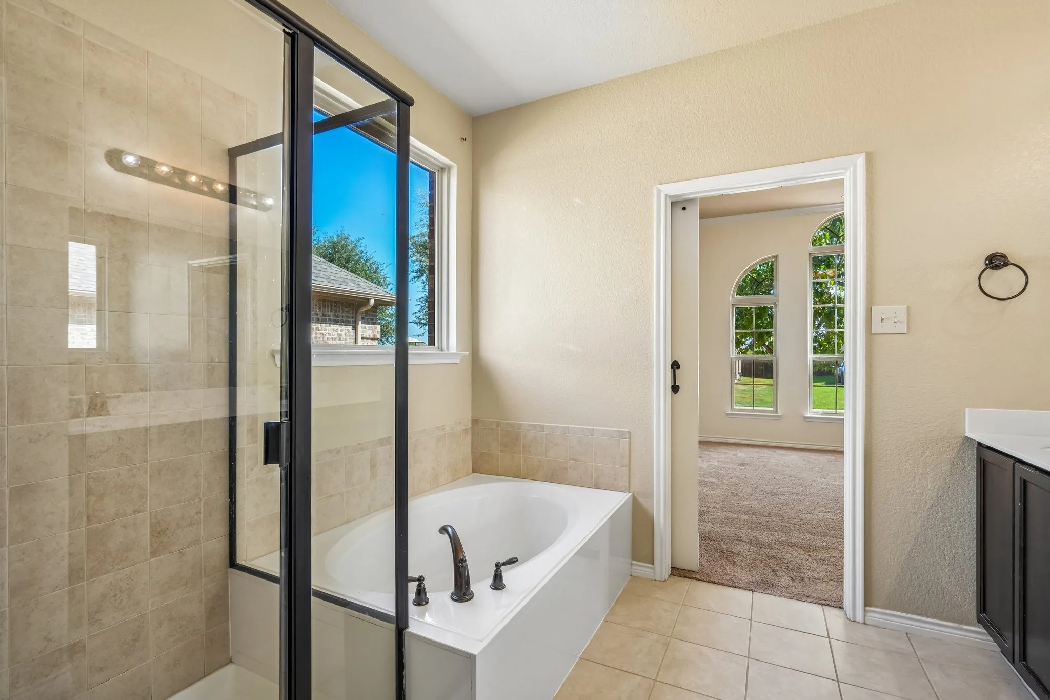 Single Family Residence For Sale in Collin County , 123 Parkwood Drive, Wylie, Texas 75098, 4 Bedroom, 3 Bathroom, 2 Garage spaces, 2,485 Sqft, built in 2015, mls#21386791, Real Estate Agent in Wylie, Homes For Sale in Collin county, Homes For Sale in Wylie, Realtor in Wylie Texas, Real Estate Brokerage Independent Realty Texas, Luminita Cordes Realtor