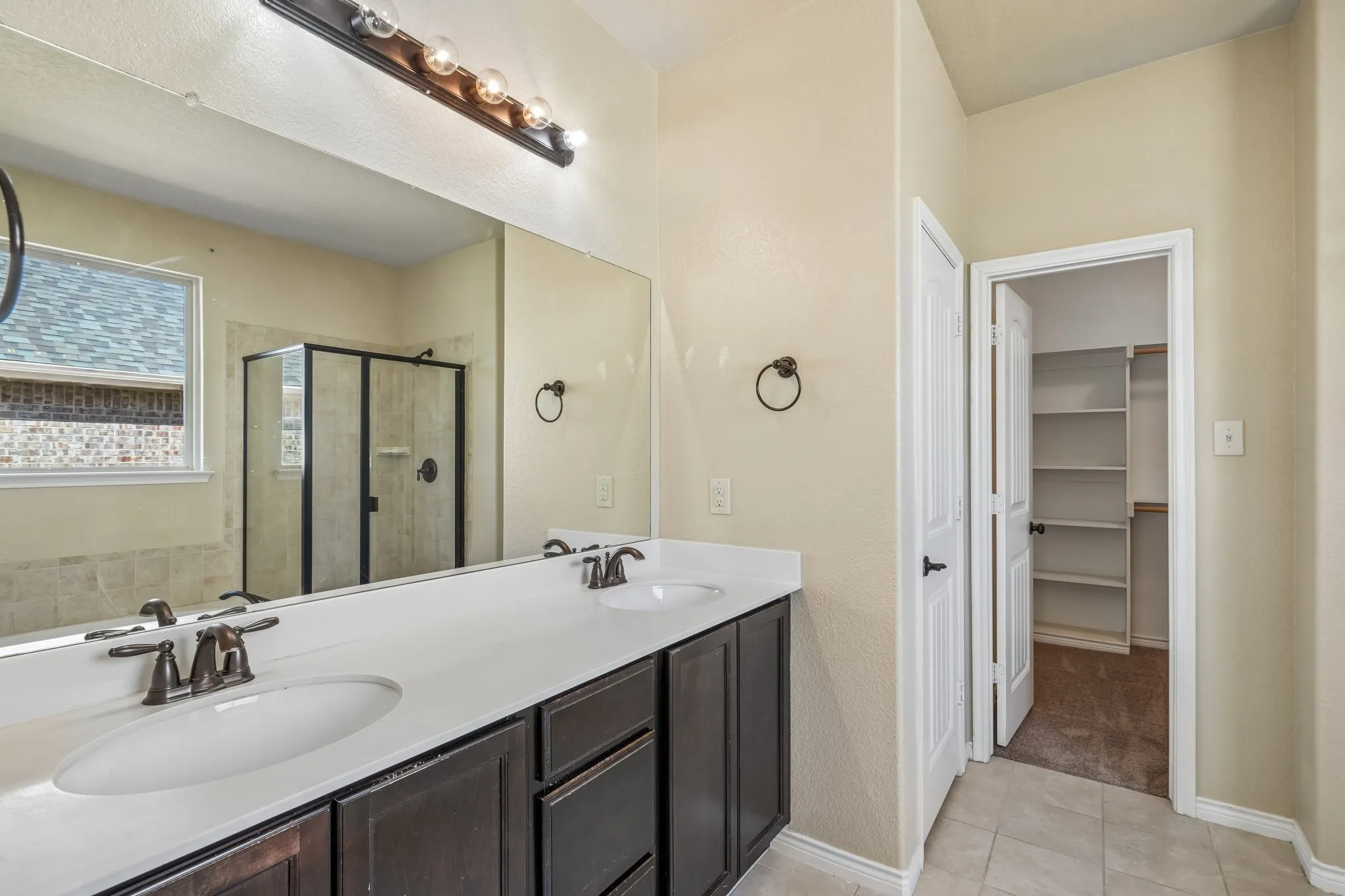 Single Family Residence For Sale in Collin County , 123 Parkwood Drive, Wylie, Texas 75098, 4 Bedroom, 3 Bathroom, 2 Garage spaces, 2,485 Sqft, built in 2015, mls#21386791, Real Estate Agent in Wylie, Homes For Sale in Collin county, Homes For Sale in Wylie, Realtor in Wylie Texas, Real Estate Brokerage Independent Realty Texas, Luminita Cordes Realtor