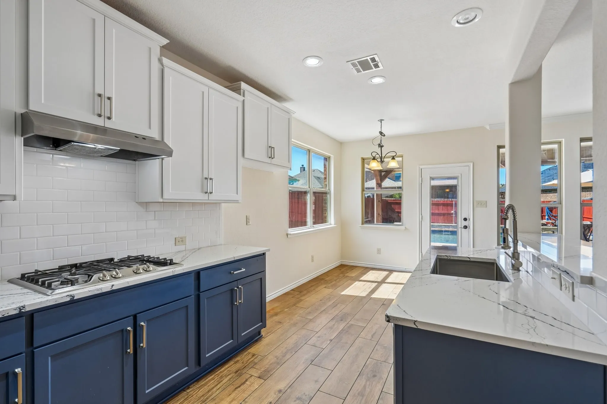 Single Family Residence For Sale in Collin County , 123 Parkwood Drive, Wylie, Texas 75098, 4 Bedroom, 3 Bathroom, 2 Garage spaces, 2,485 Sqft, built in 2015, mls#21386791, Real Estate Agent in Wylie, Homes For Sale in Collin county, Homes For Sale in Wylie, Realtor in Wylie Texas, Real Estate Brokerage Independent Realty Texas, Luminita Cordes Realtor
