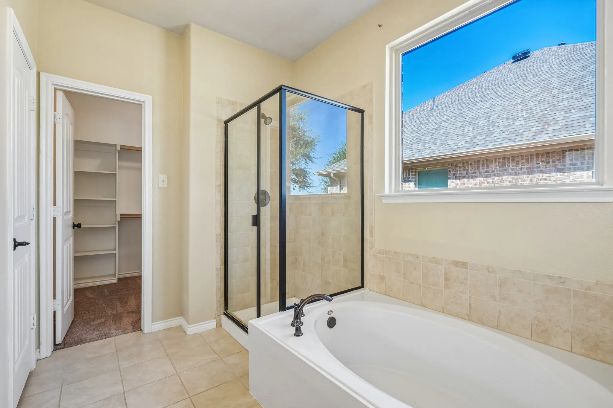 Single Family Residence For Sale in Collin County , 123 Parkwood Drive, Wylie, Texas 75098, 4 Bedroom, 3 Bathroom, 2 Garage spaces, 2,485 Sqft, built in 2015, mls#21386791, Real Estate Agent in Wylie, Homes For Sale in Collin county, Homes For Sale in Wylie, Realtor in Wylie Texas, Real Estate Brokerage Independent Realty Texas, Luminita Cordes Realtor