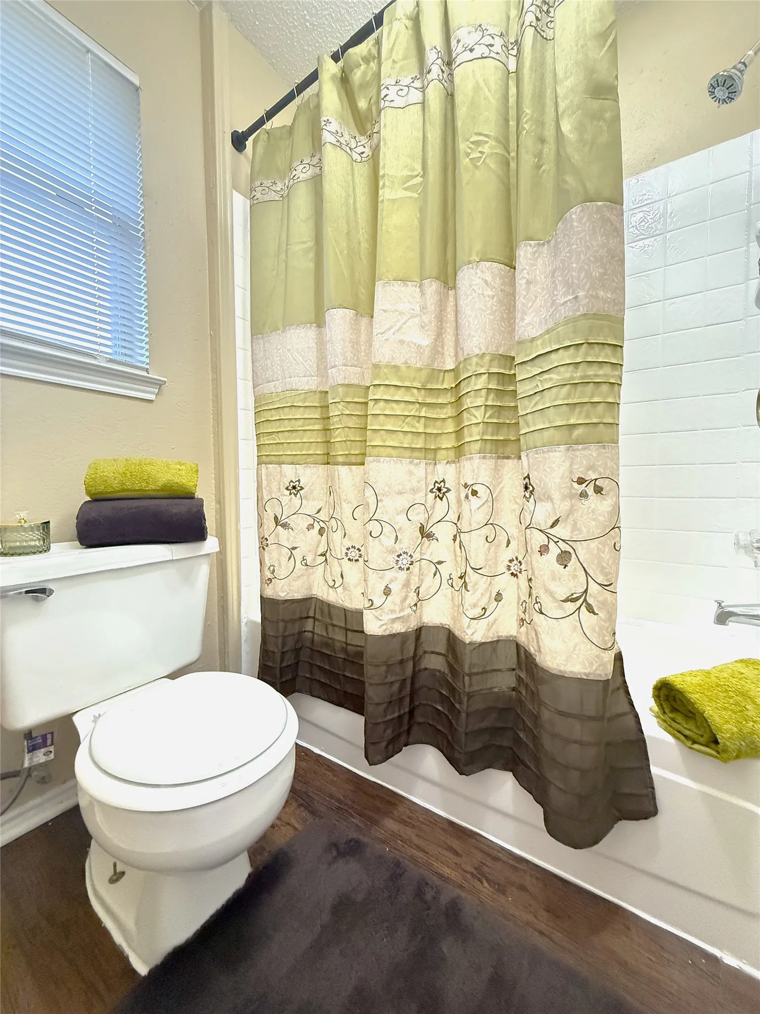 Duplex For Rent in Tarrant County , 691 Lantana Drive, Keller, Texas 76248, 2 Bedroom, 2 Bathroom, 2 Garage spaces, 964 Sqft, built in 1984, mls#21388656, Real Estate Agent in Keller, Homes For Rent in Tarrant county, Homes For Rent in Keller, Realtor in Keller Texas, Real Estate Brokerage Independent Realty Texas, Luminita Cordes Realtor