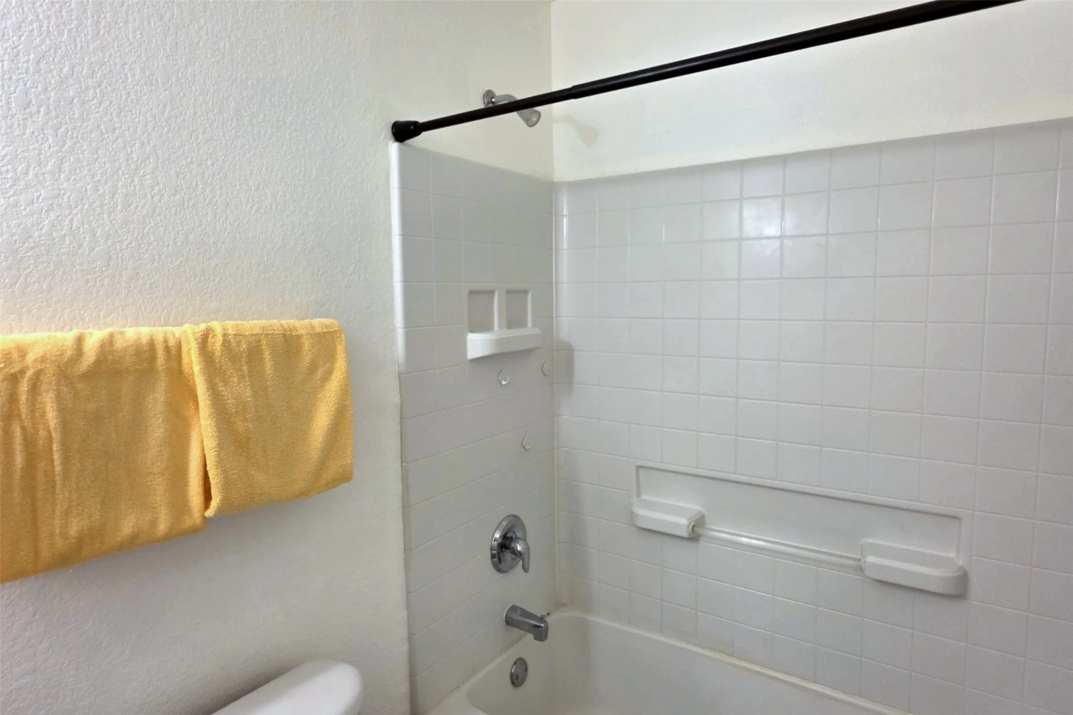 Hall bathtub is already cleaned and ready for move-in!