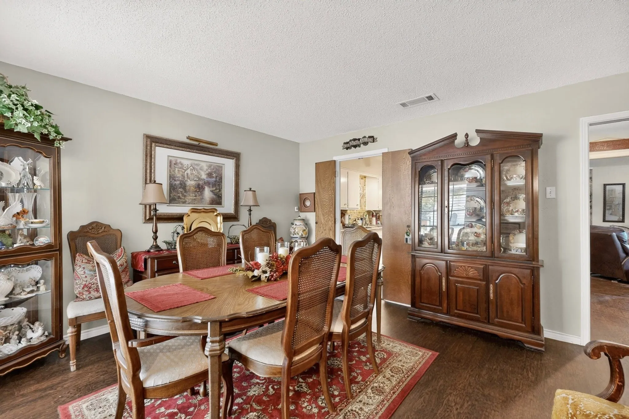 Wood-finish flooring with a muted wall color